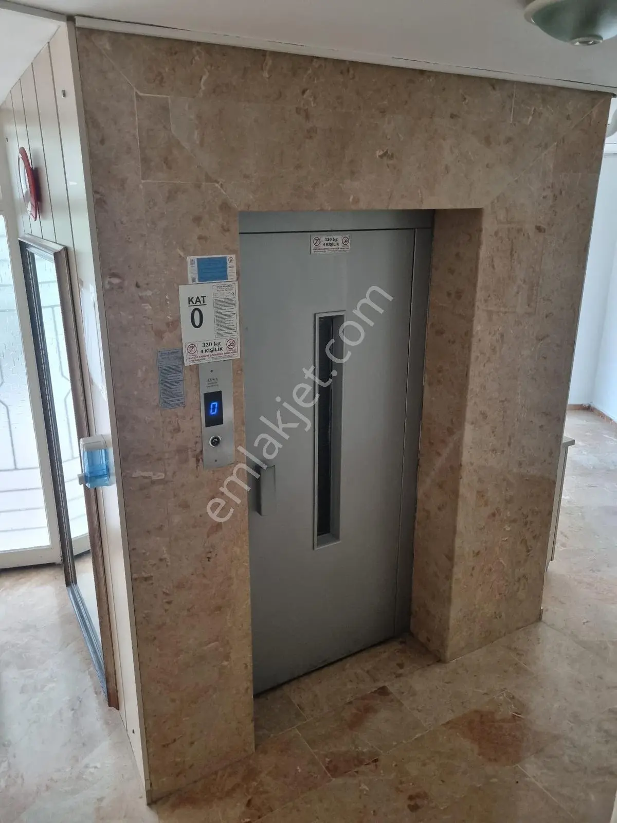 Satılık Bakımlı Ve Geniş 3+1 Daire — fotoğraf 5