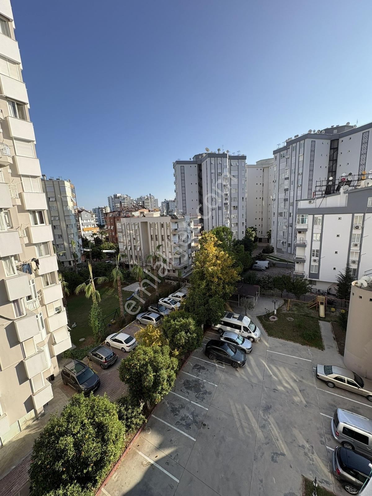 Satılık Bakımlı Ve Geniş 3+1 Daire — fotoğraf 14