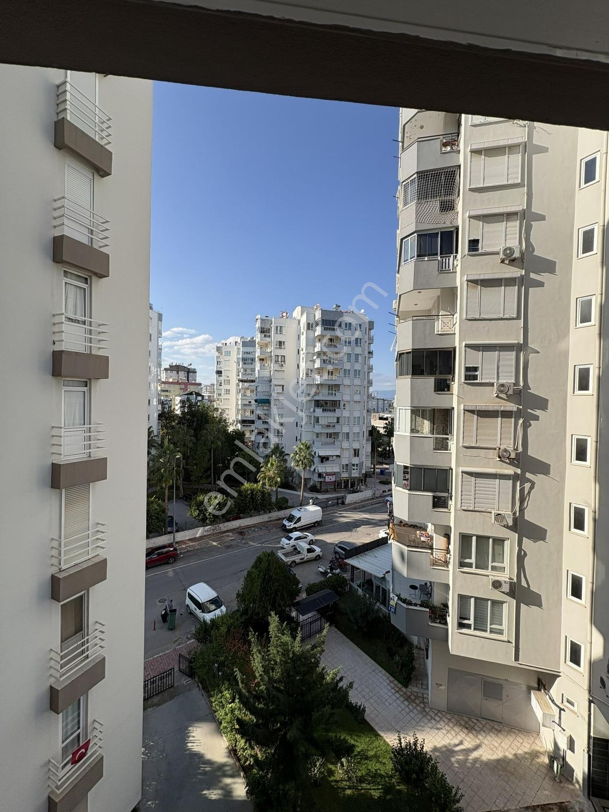Satılık Bakımlı Ve Geniş 3+1 Daire — fotoğraf 20