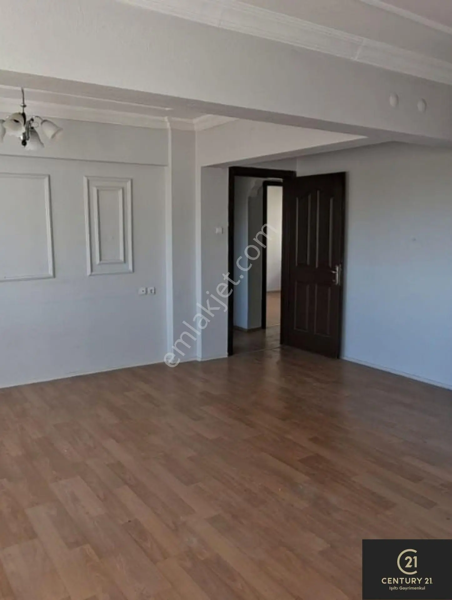 Century21 Işıltı'dan Umurlu'da 2+1 Daire — fotoğraf 5