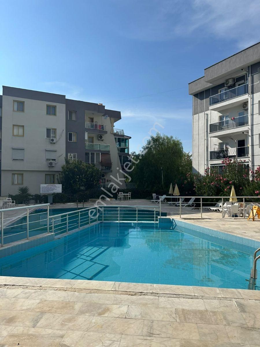 Kuşadası Marinada Sahile 150 M Mesafede 3+1 Satılık Daire — fotoğraf 2