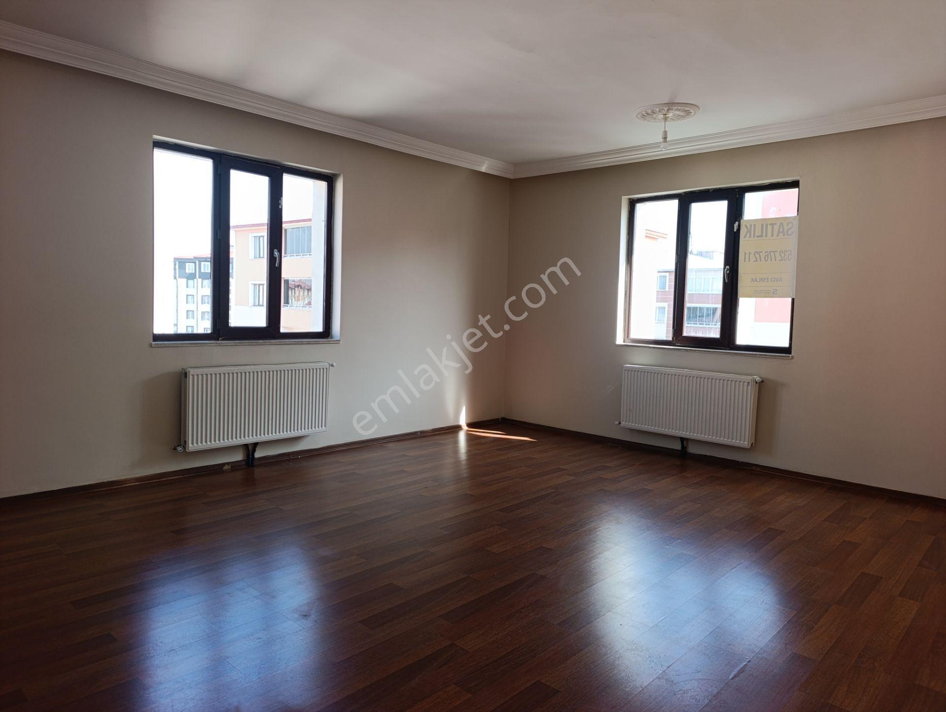 Yenişehir Mahallesi'Nde Satılık Site İçerisinde Arakatta 3+1 Daire