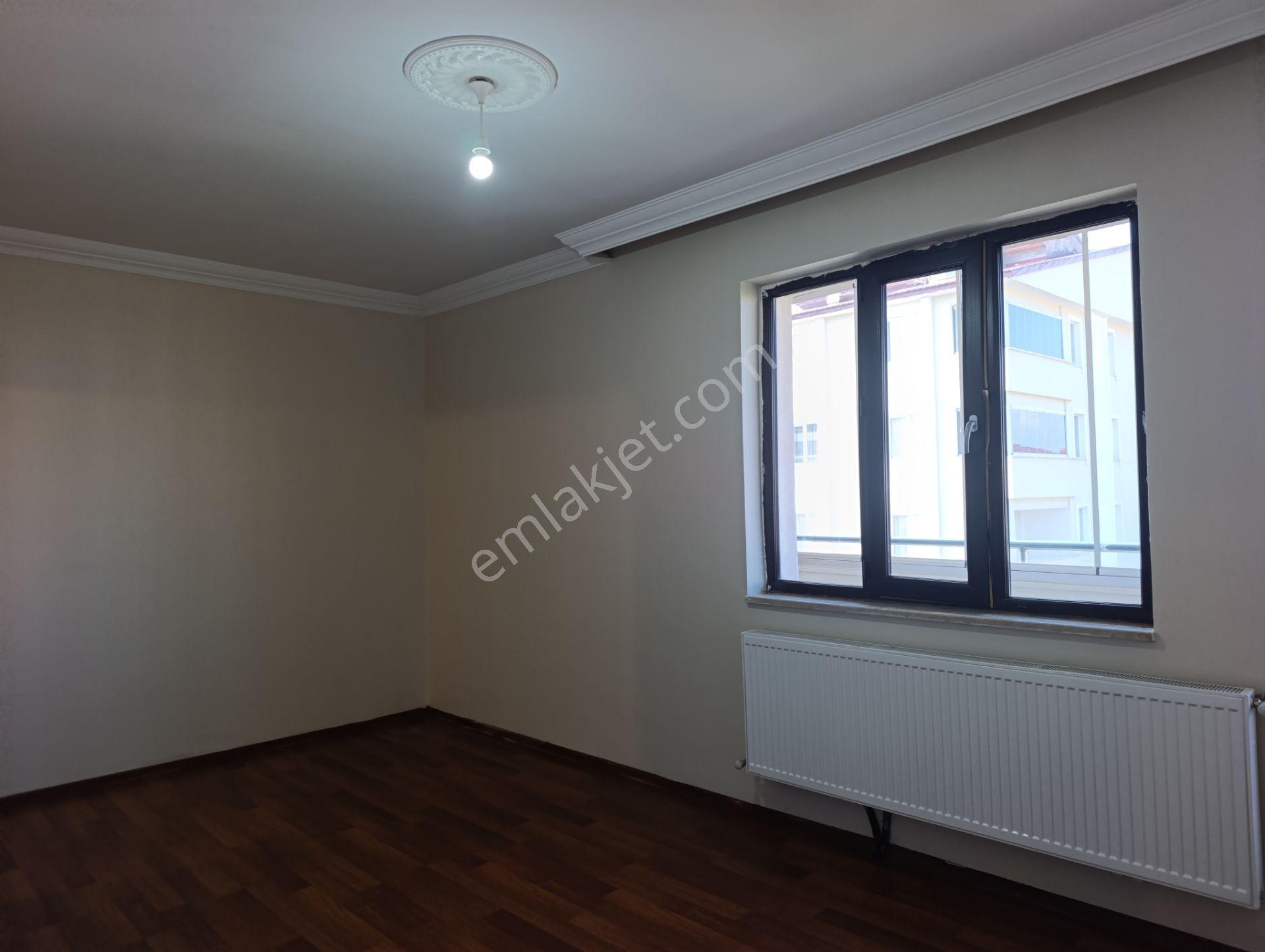 Yenişehir Mahallesi'nde Satılık Site İçerisinde Arakatta 3+1 Daire — fotoğraf 5