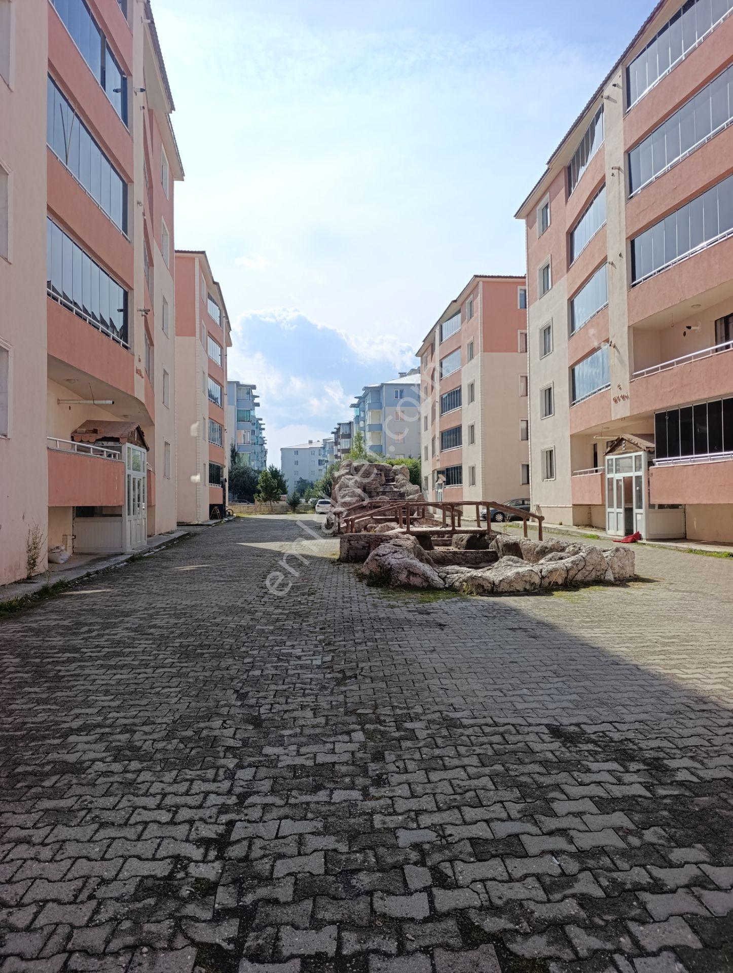Yenişehir Mahallesi'nde Satılık Site İçerisinde Arakatta 3+1 Daire — fotoğraf 26