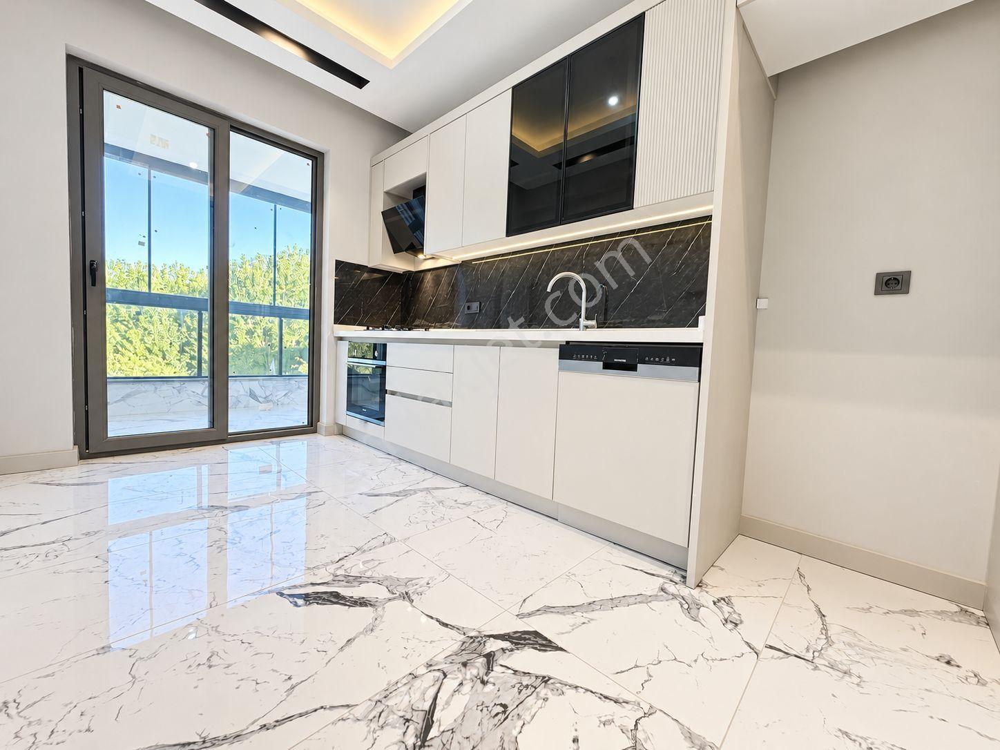 Yükselden Altınkumda Ara Kat 2+1 Yerden Isıtma Ebeveyn Banyo