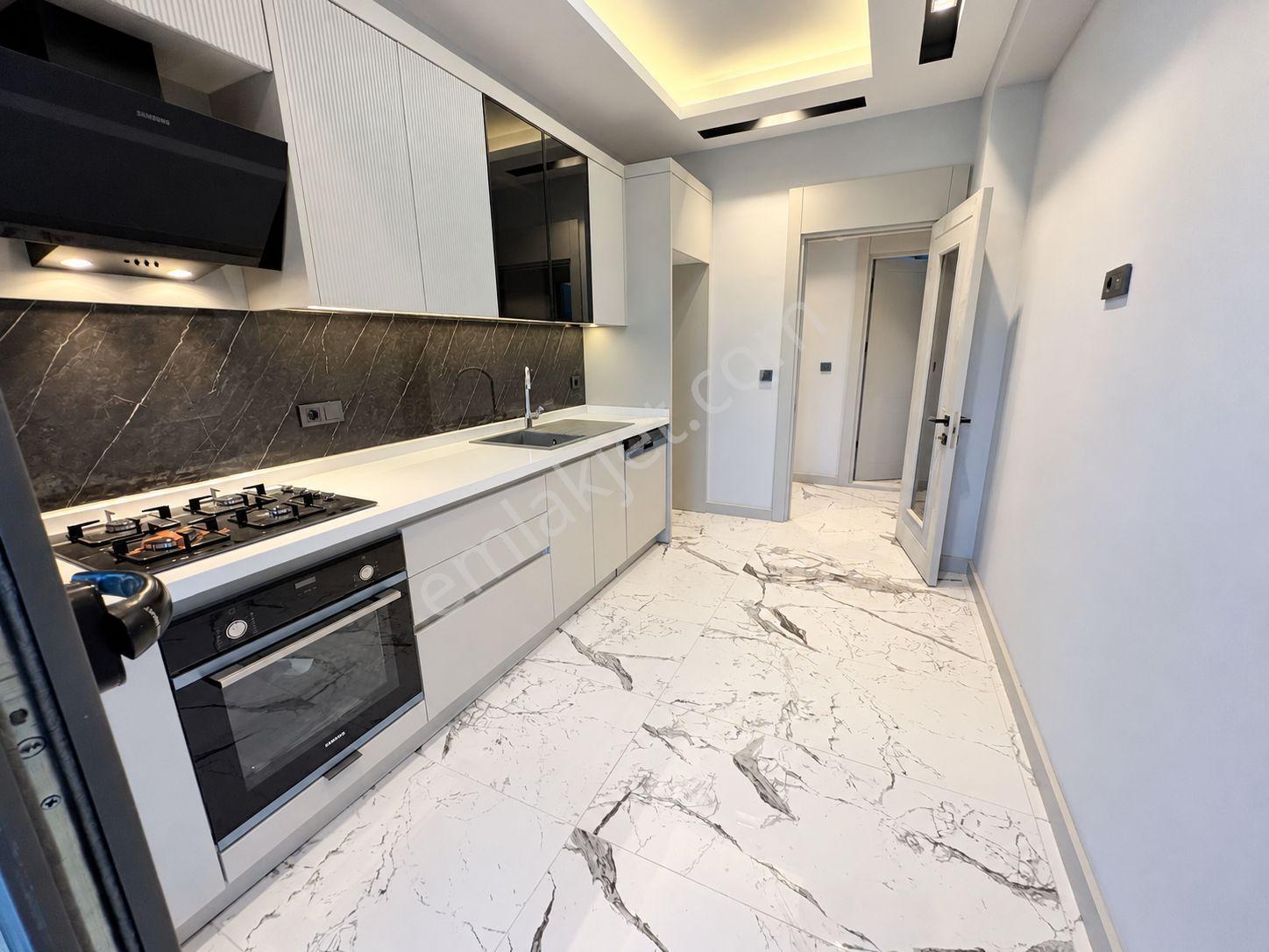 Yükselden Altınkumda Ara Kat 2+1 Yerden Isıtma Ebeveyn Banyo — fotoğraf 4