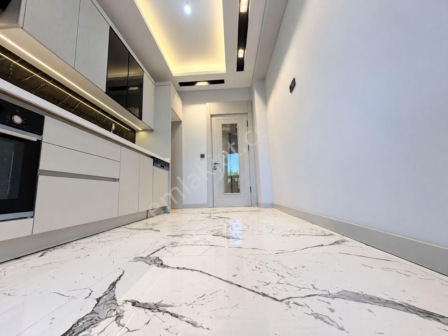 Yükselden Altınkumda Ara Kat 2+1 Yerden Isıtma Ebeveyn Banyo — fotoğraf 6
