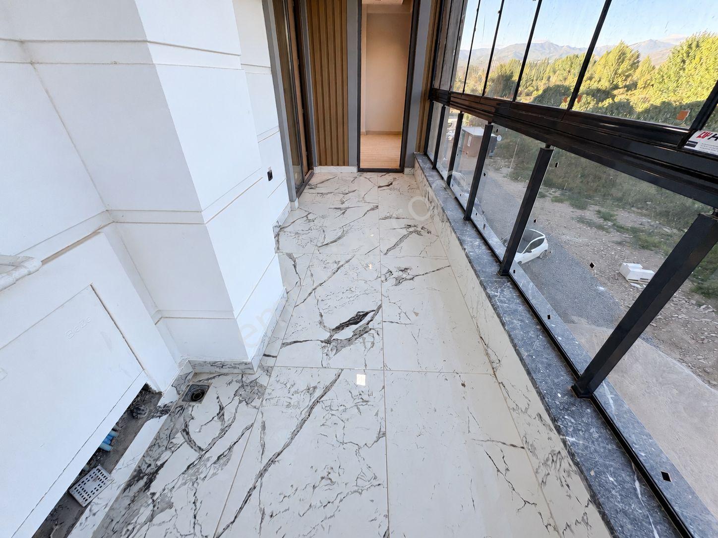 Yükselden Altınkumda Ara Kat 2+1 Yerden Isıtma Ebeveyn Banyo — fotoğraf 13