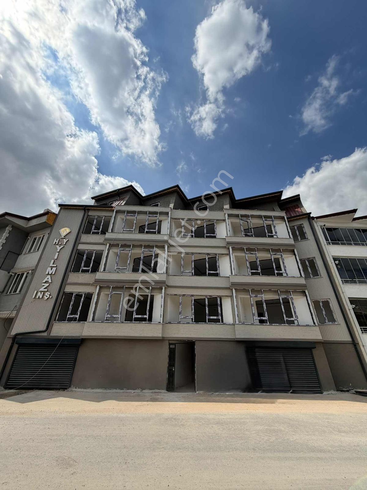 Kolçan Emlak'tan Bahçelievler'de 2+1 Daireler — fotoğraf 2