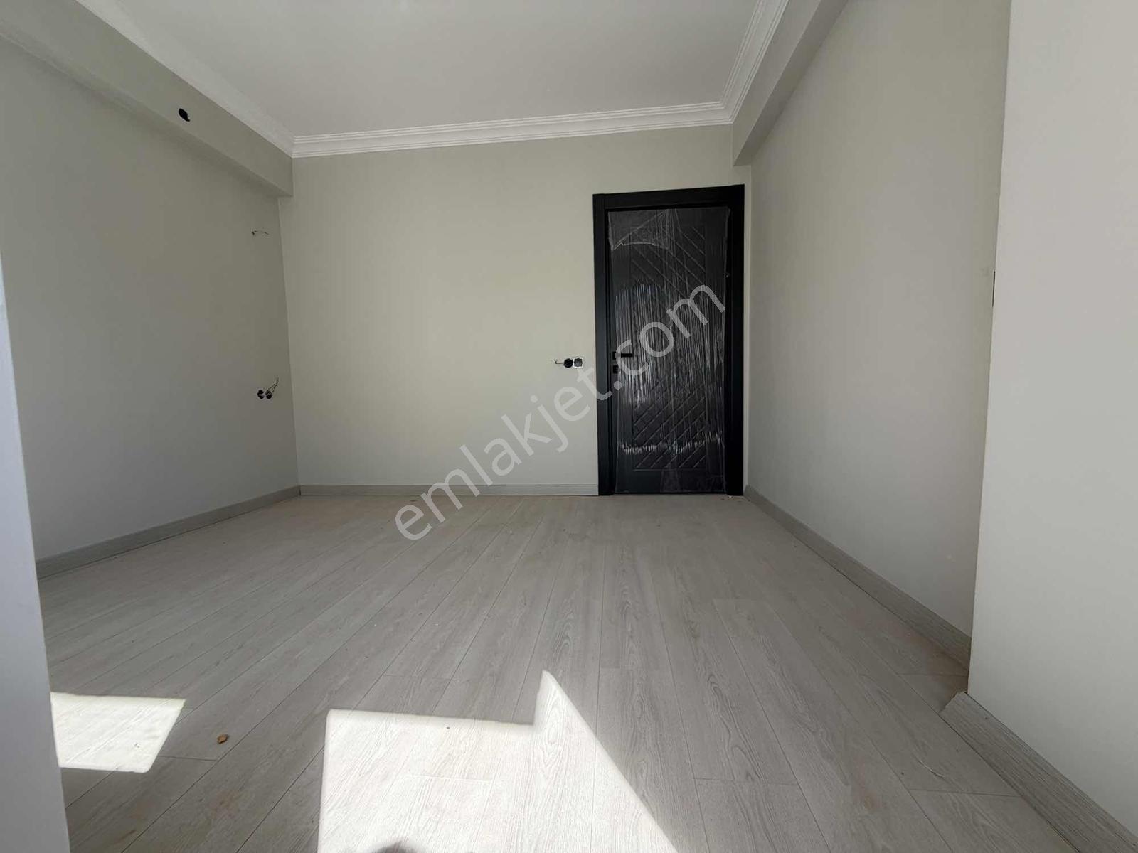 Kolçan Emlak'tan Bahçelievler'de 2+1 Daireler — fotoğraf 4