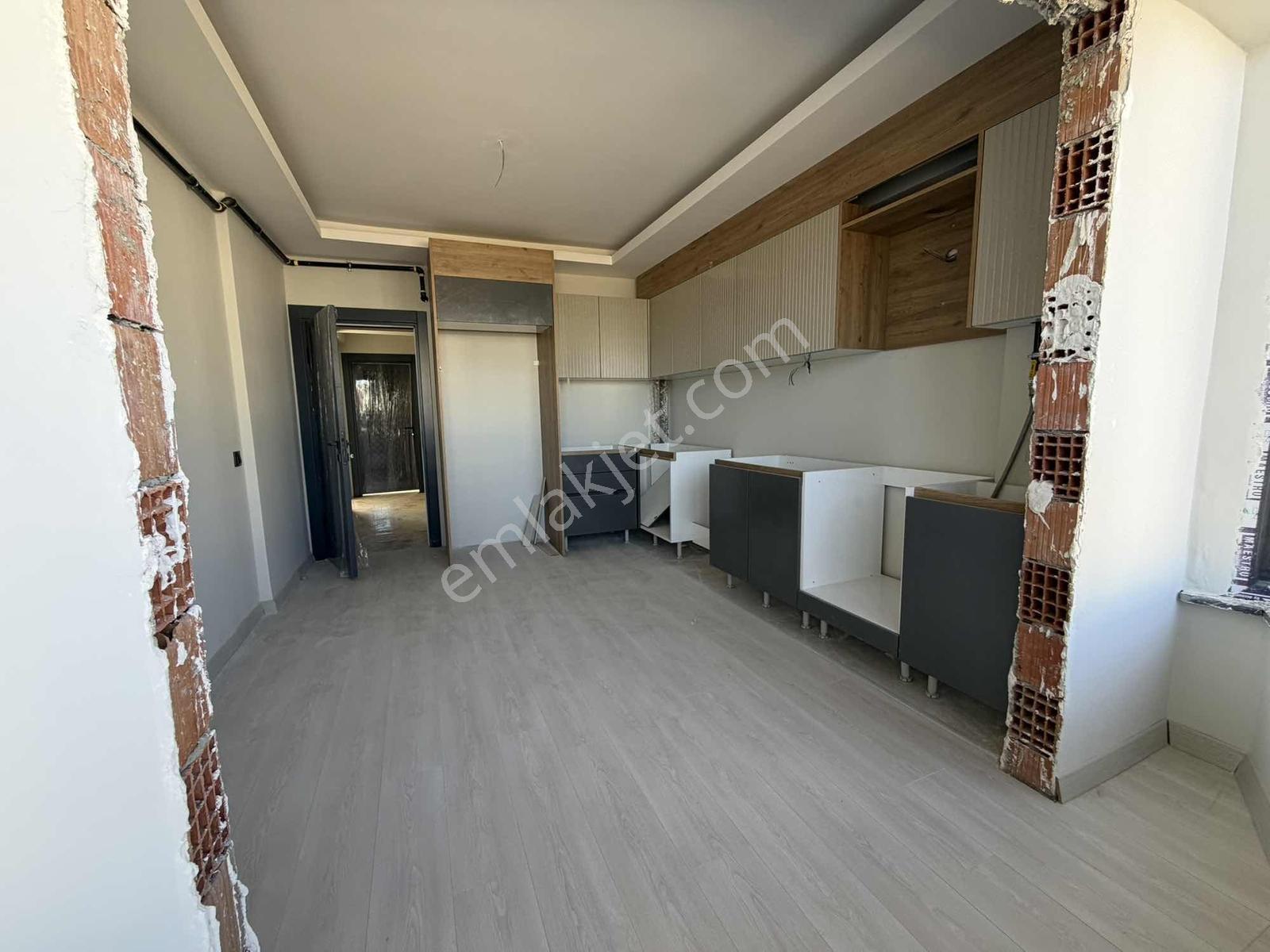 Kolçan Emlak'tan Bahçelievler'de 2+1 Daireler — fotoğraf 9