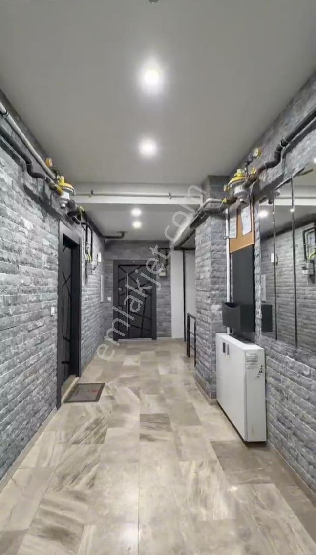 Metrobüsün Dibinde 220m2 5+2 Sıfır Ayarında Fırsat Dublex — fotoğraf 26