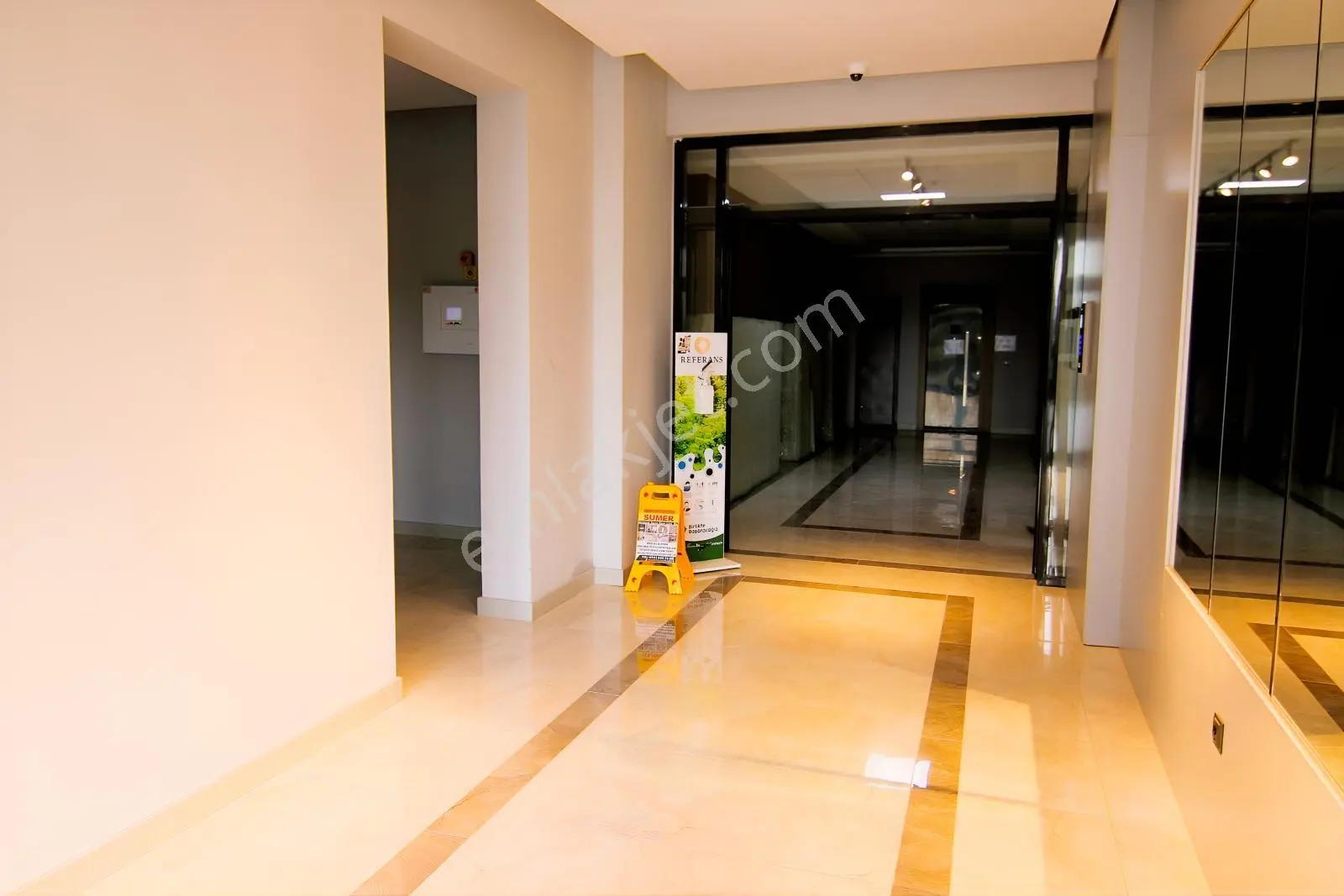 Etimesgut Devlet Mh. Referans Ankara Sitesinde Satılık 1+1 Daire — fotoğraf 2