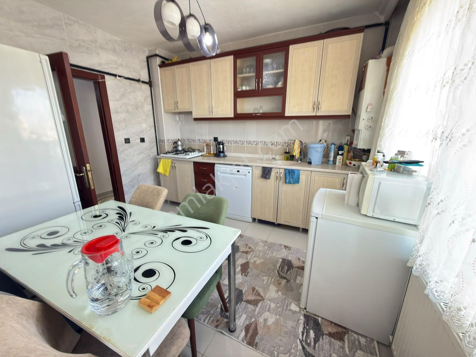 Altınşah Emlak'tan Cadde Üzerinde 125m² 2.kat 3+1 — fotoğraf 9