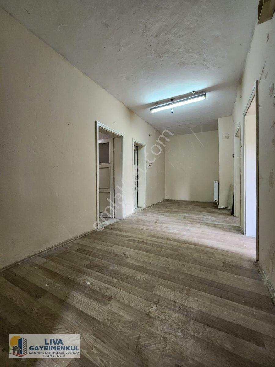 Karabük Yeşil Mahallede Müstakil Binada Satılık 2+1 Daire — fotoğraf 8
