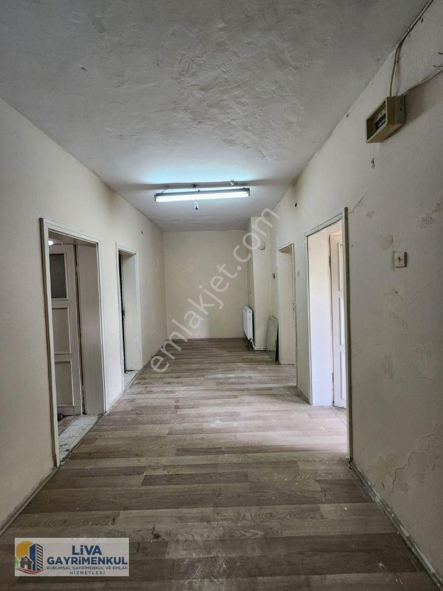 Karabük Yeşil Mahallede Müstakil Binada Satılık 2+1 Daire — fotoğraf 9