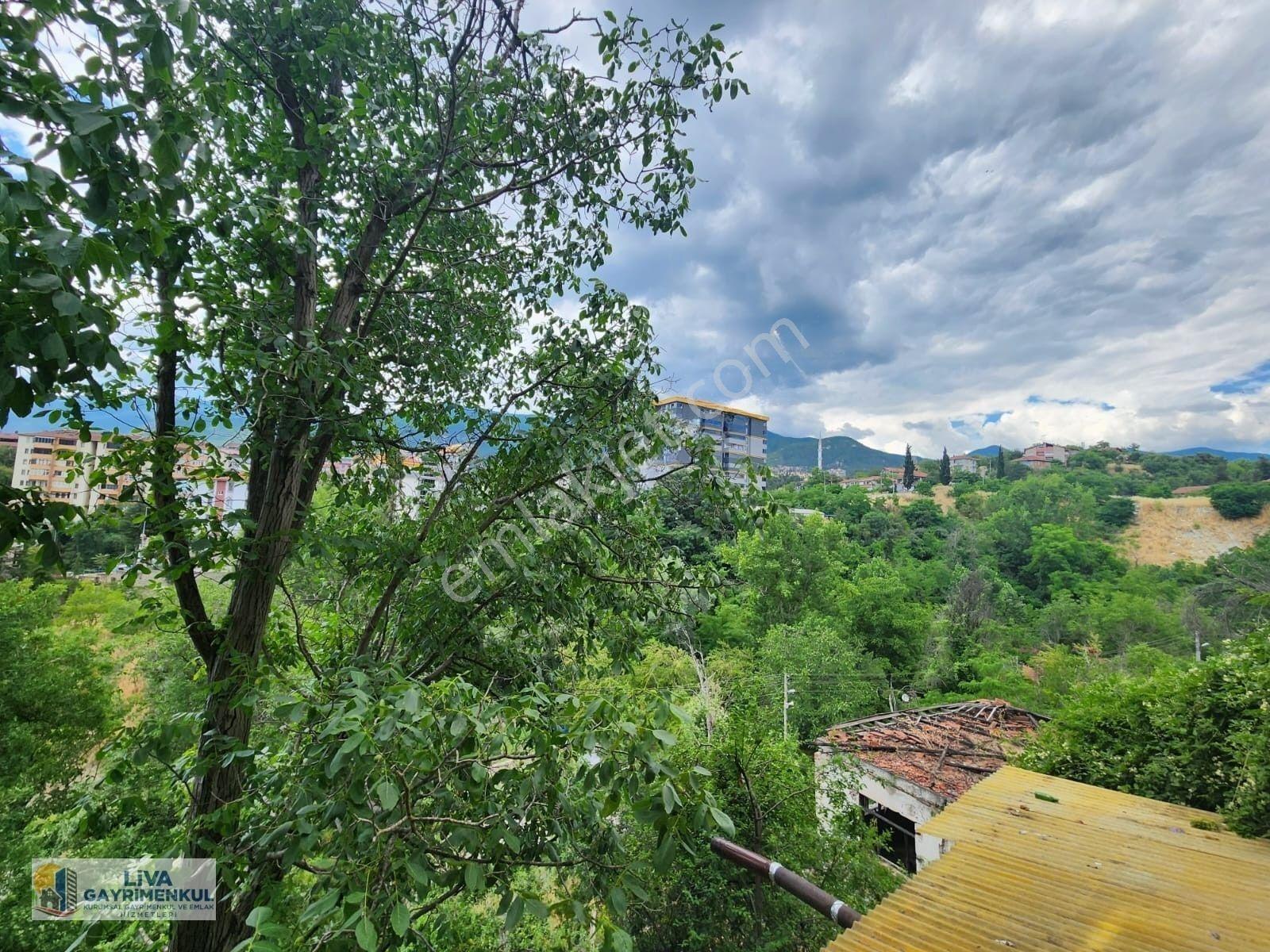 Karabük Yeşil Mahallede Müstakil Binada Satılık 2+1 Daire — fotoğraf 25