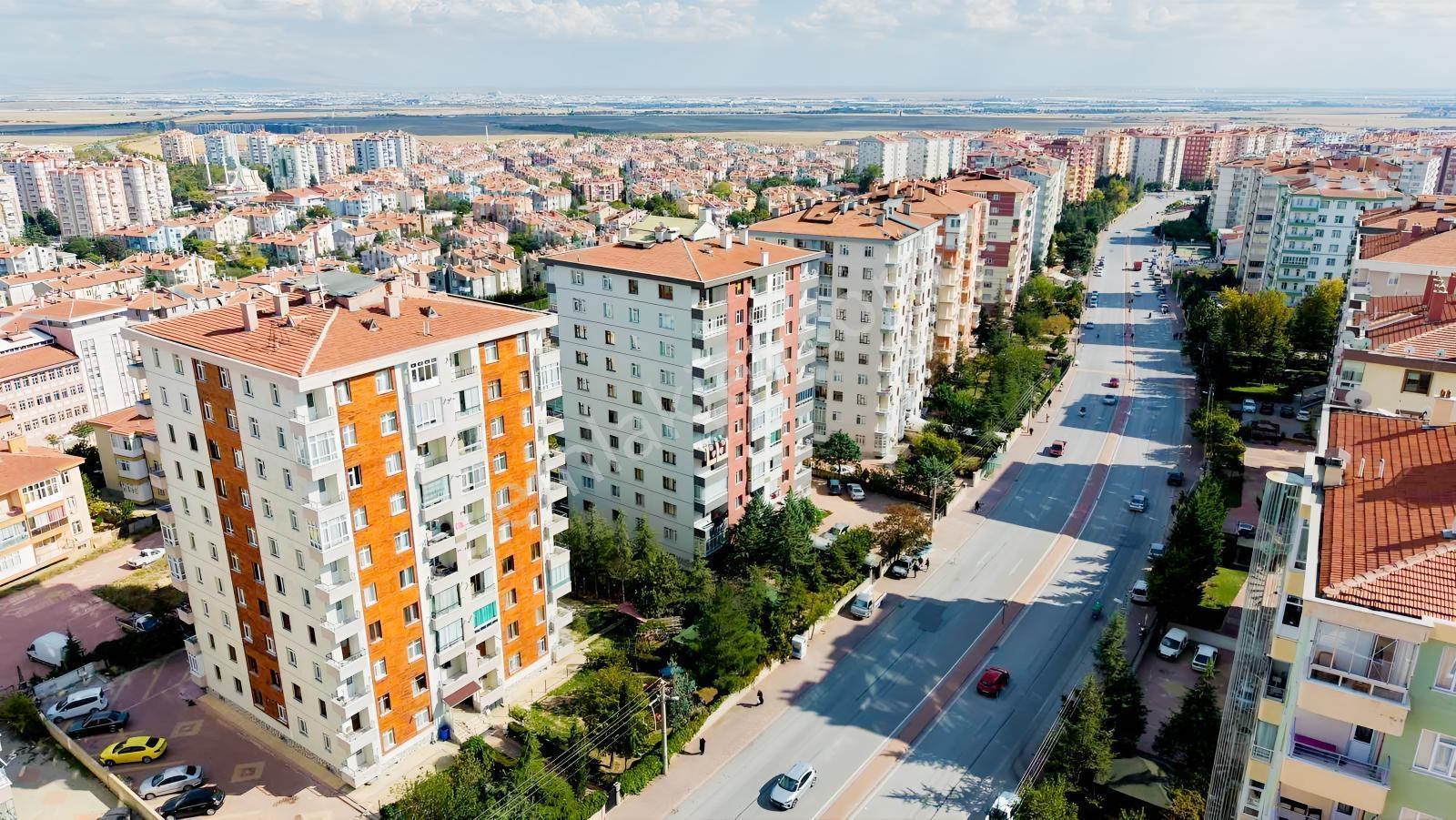 Net Emlaktan Harika Konumda Cadde Üzeri Ful Yapılı Satılık Daire — fotoğraf 23