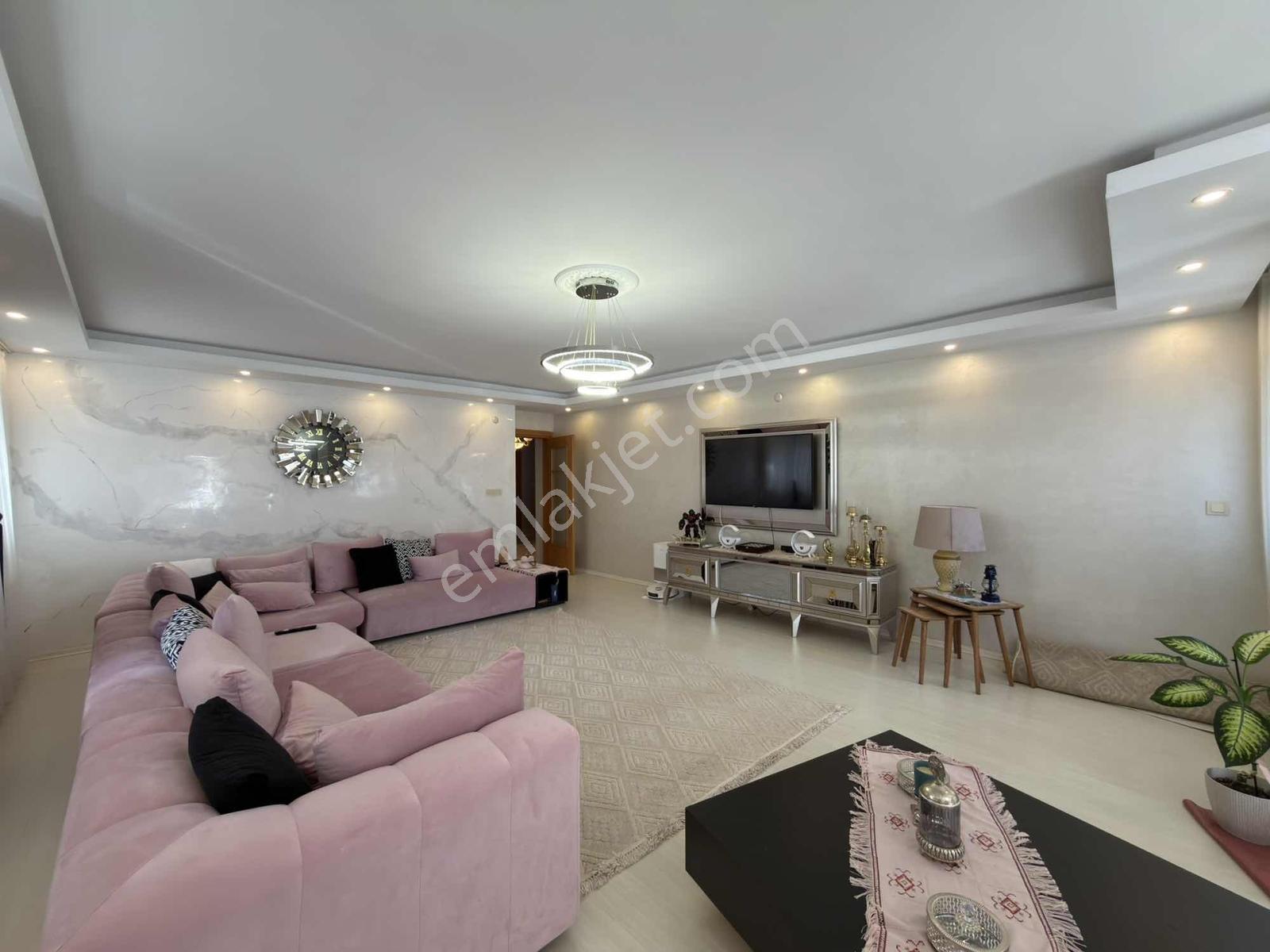 Daireye Özel Bahçe Kullanımıyla Emsalsiz Büyüklükte 6+2 Dubleks — fotoğraf 4