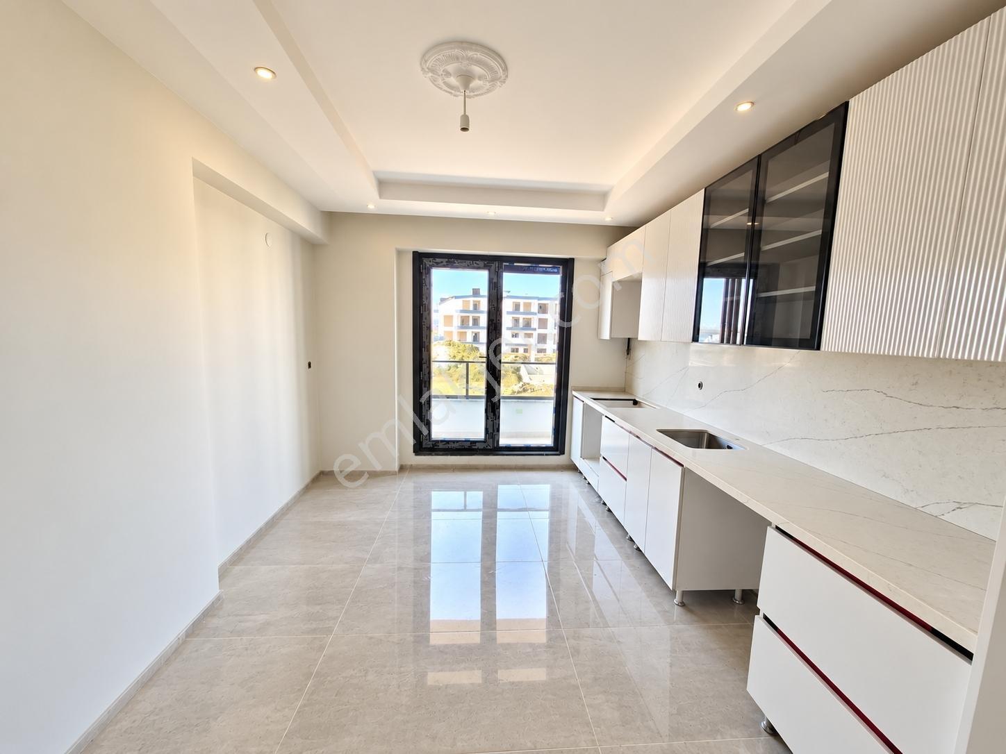 Kartepe'de Site İçerisinde Prestijli Yaşam 3+1 Satılık Daire — fotoğraf 16