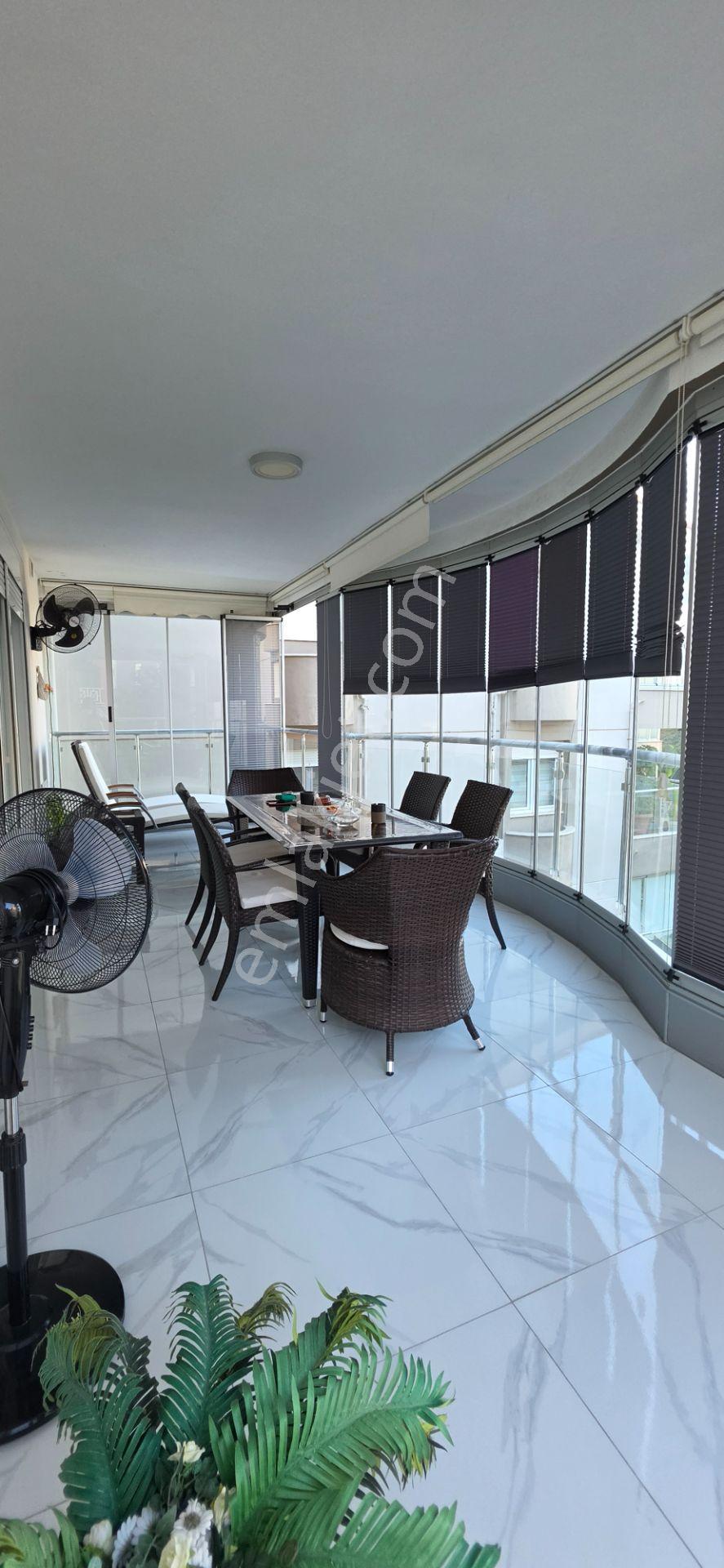 Side Site İçerisinde Satılık 2+1 Yazlık Ebeveyn Banyolu Masrafsız Site İçerisinde Havuzlu — fotoğraf 2