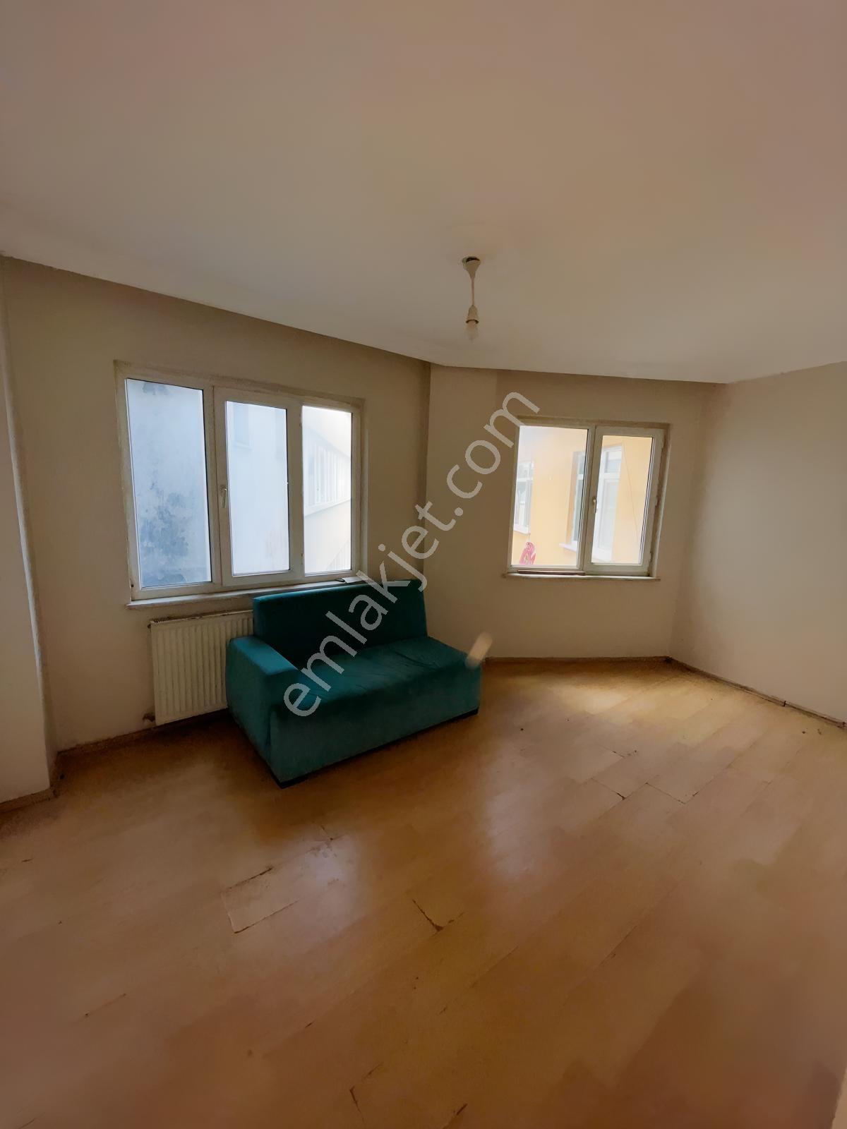 Arge'den Satılık Merkezi Konum 2+1 Daire — fotoğraf 2