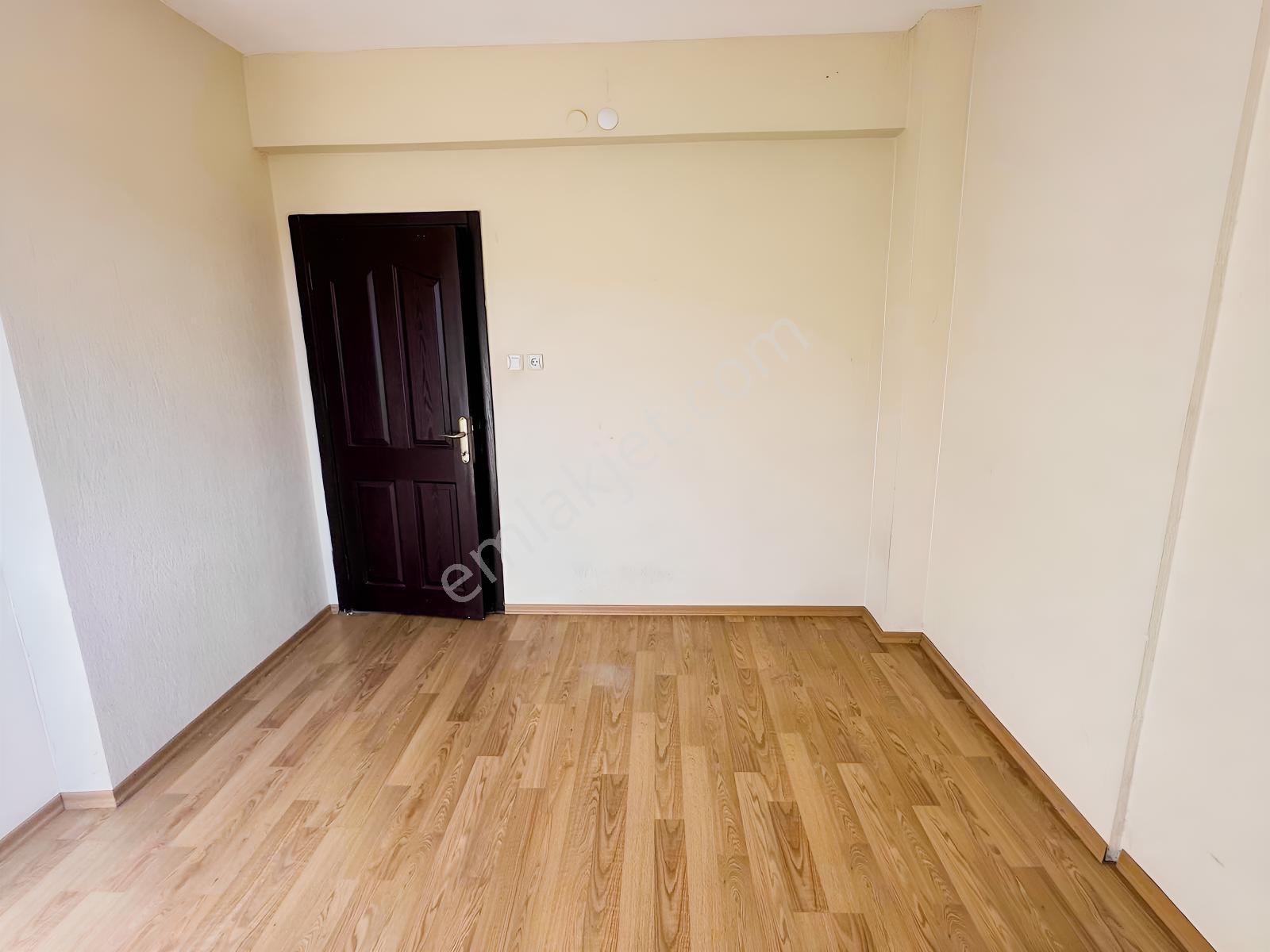 Net Emlaktan Ara Kat Güney Cephe Bakımlı Satılık Daire — fotoğraf 8