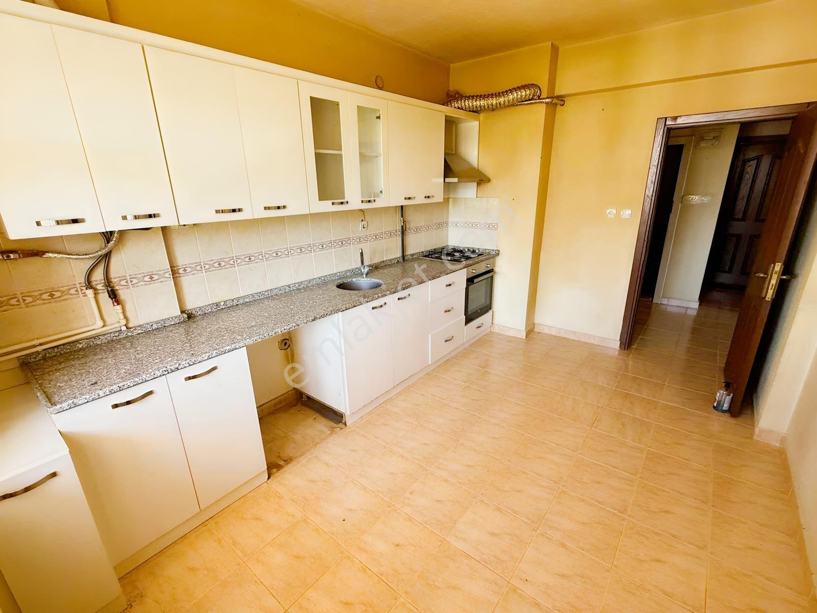 Net Emlaktan Ara Kat Güney Cephe Bakımlı Satılık Daire — fotoğraf 10