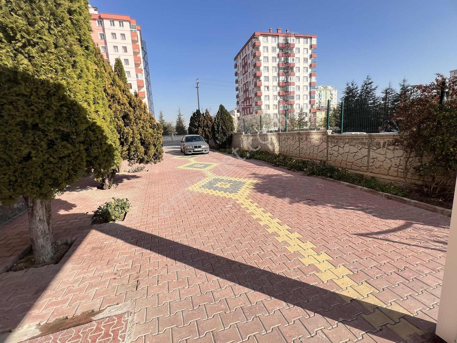 Net Emlaktan Ara Kat Güney Cephe Bakımlı Satılık Daire — fotoğraf 21