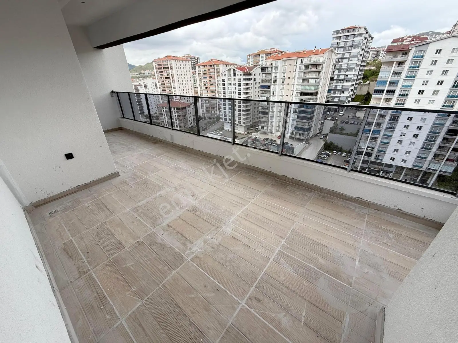 Erciyas'tan 3.kat Konum'da Önü Açık Cadde Üzeri 3+1 Manzaralı — fotoğraf 14