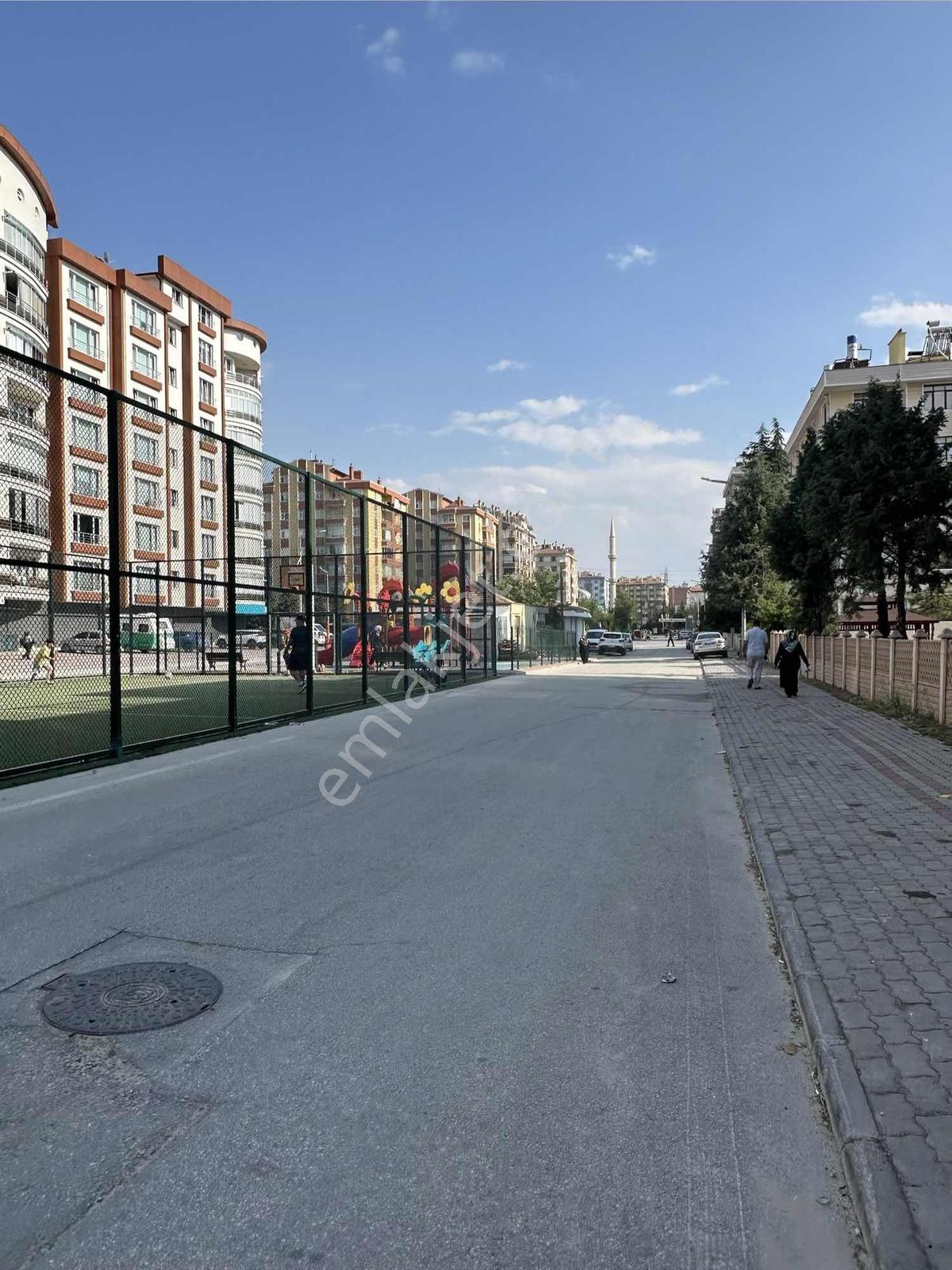 Konplus'tan Yazırda Tramvay Yanı Satılık 7+1 Daire — fotoğraf 4