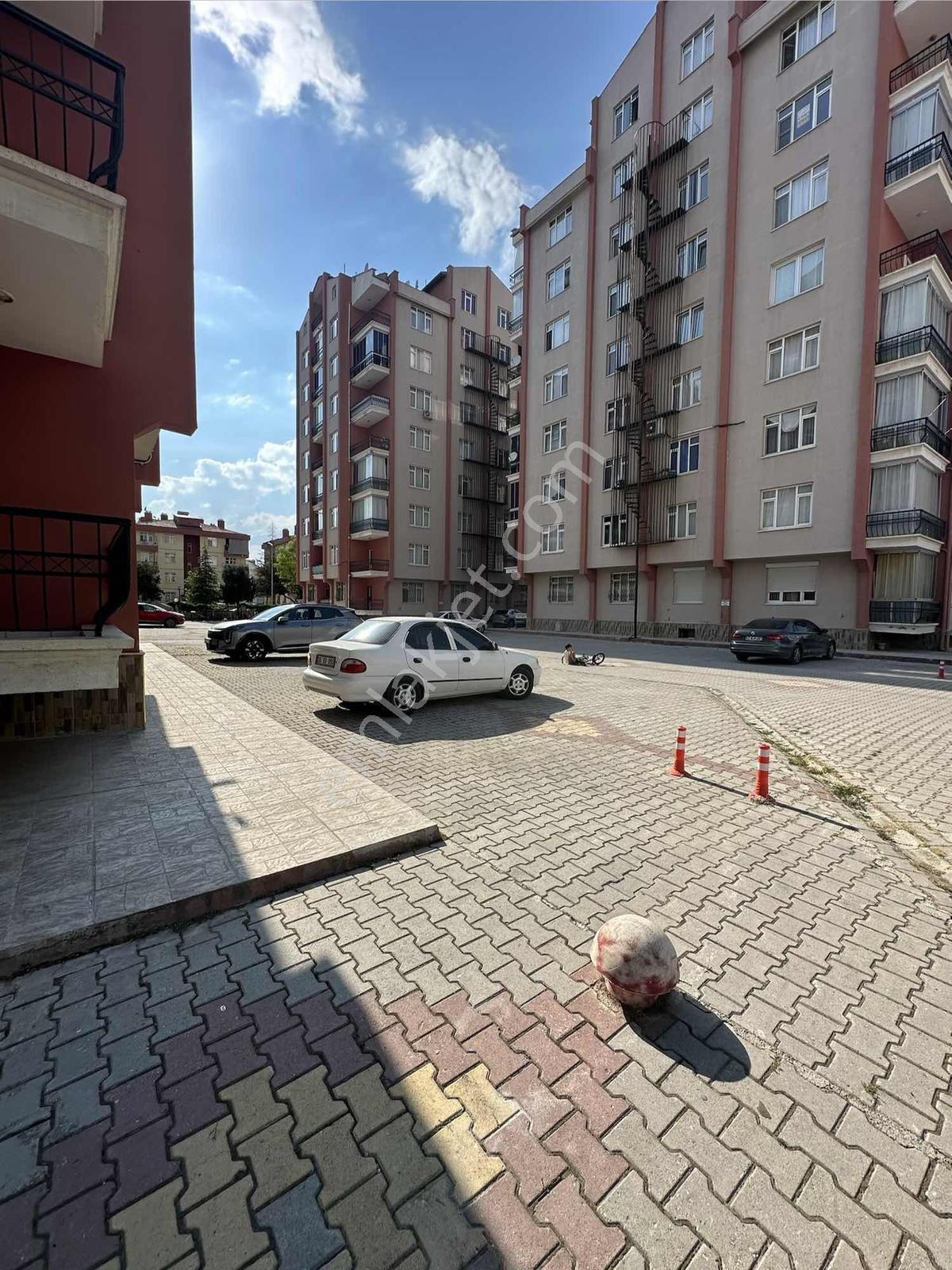 Konplus'tan Yazırda Tramvay Yanı Satılık 7+1 Daire — fotoğraf 5