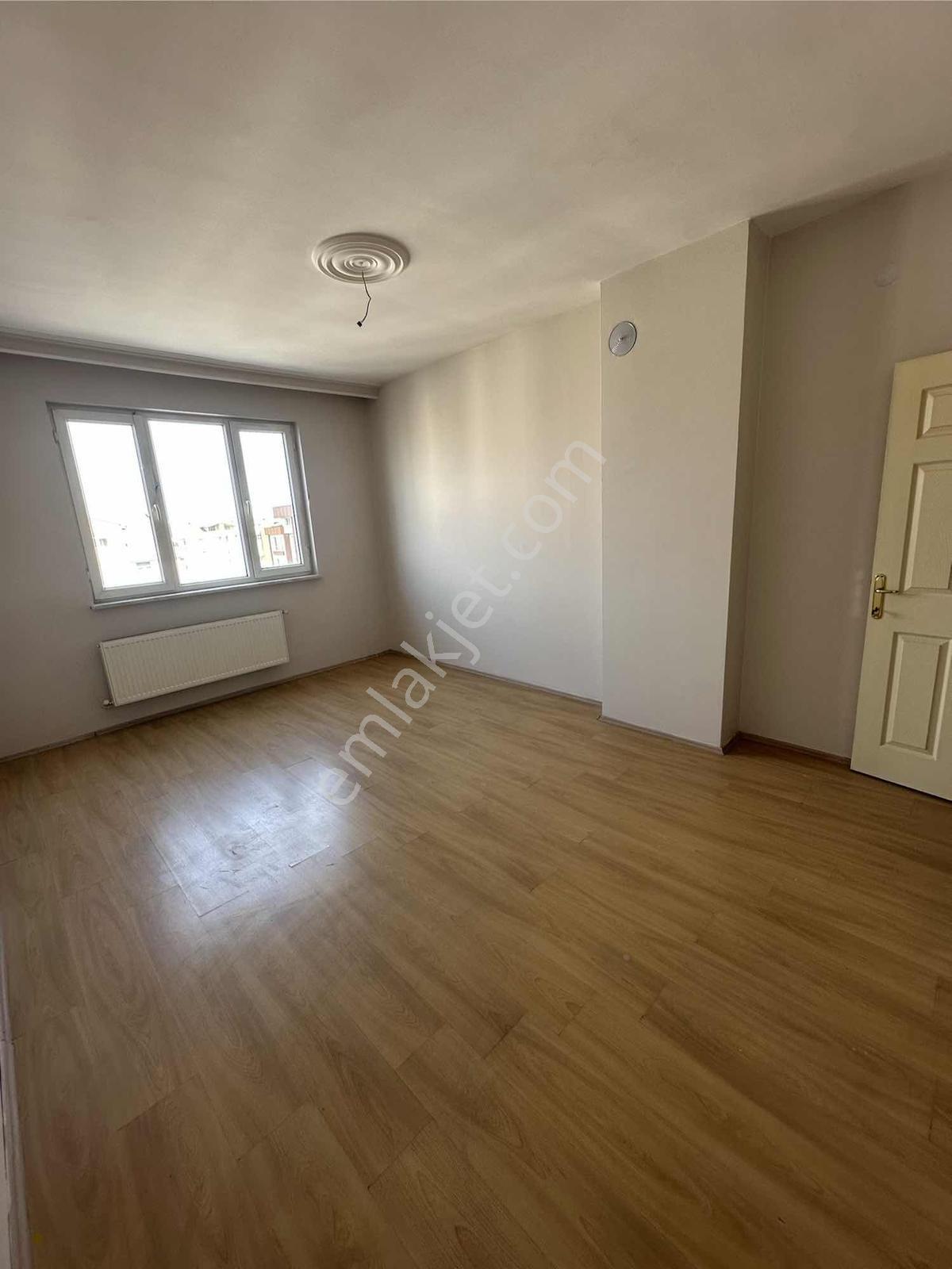 Konplus'tan Yazırda Tramvay Yanı Satılık 7+1 Daire — fotoğraf 13