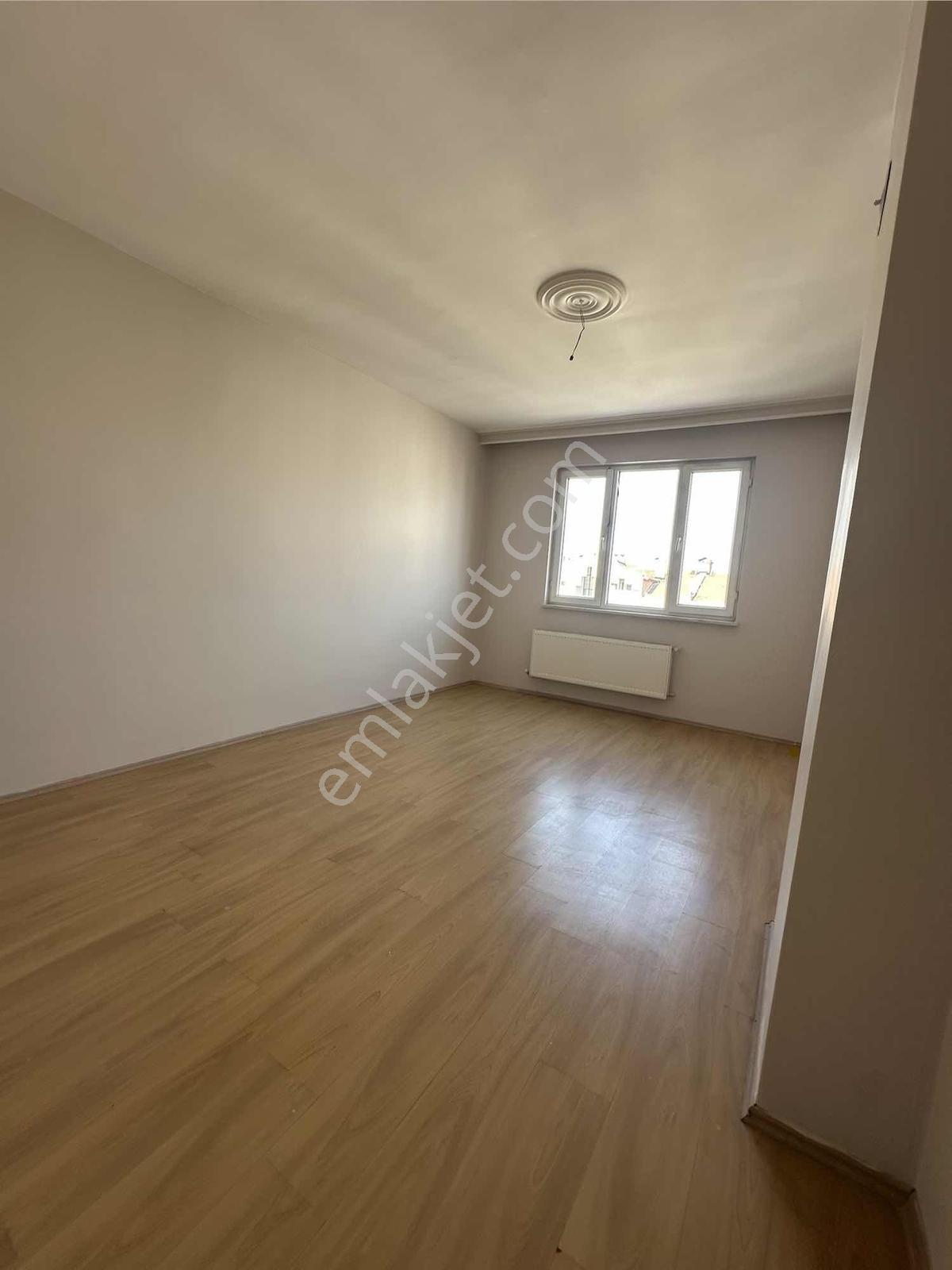 Konplus'tan Yazırda Tramvay Yanı Satılık 7+1 Daire — fotoğraf 14