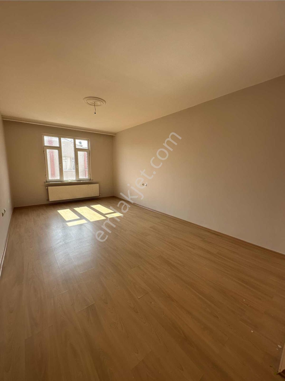 Konplus'tan Yazırda Tramvay Yanı Satılık 7+1 Daire — fotoğraf 17