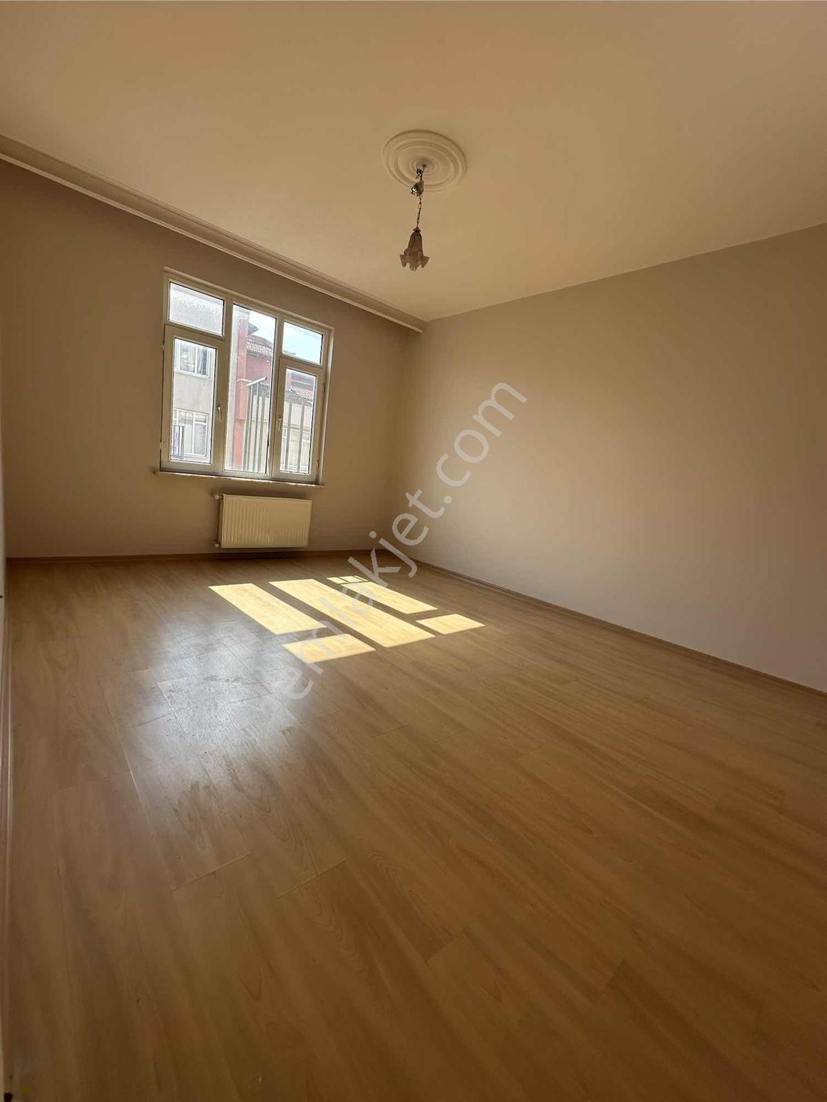 Konplus'tan Yazırda Tramvay Yanı Satılık 7+1 Daire — fotoğraf 18