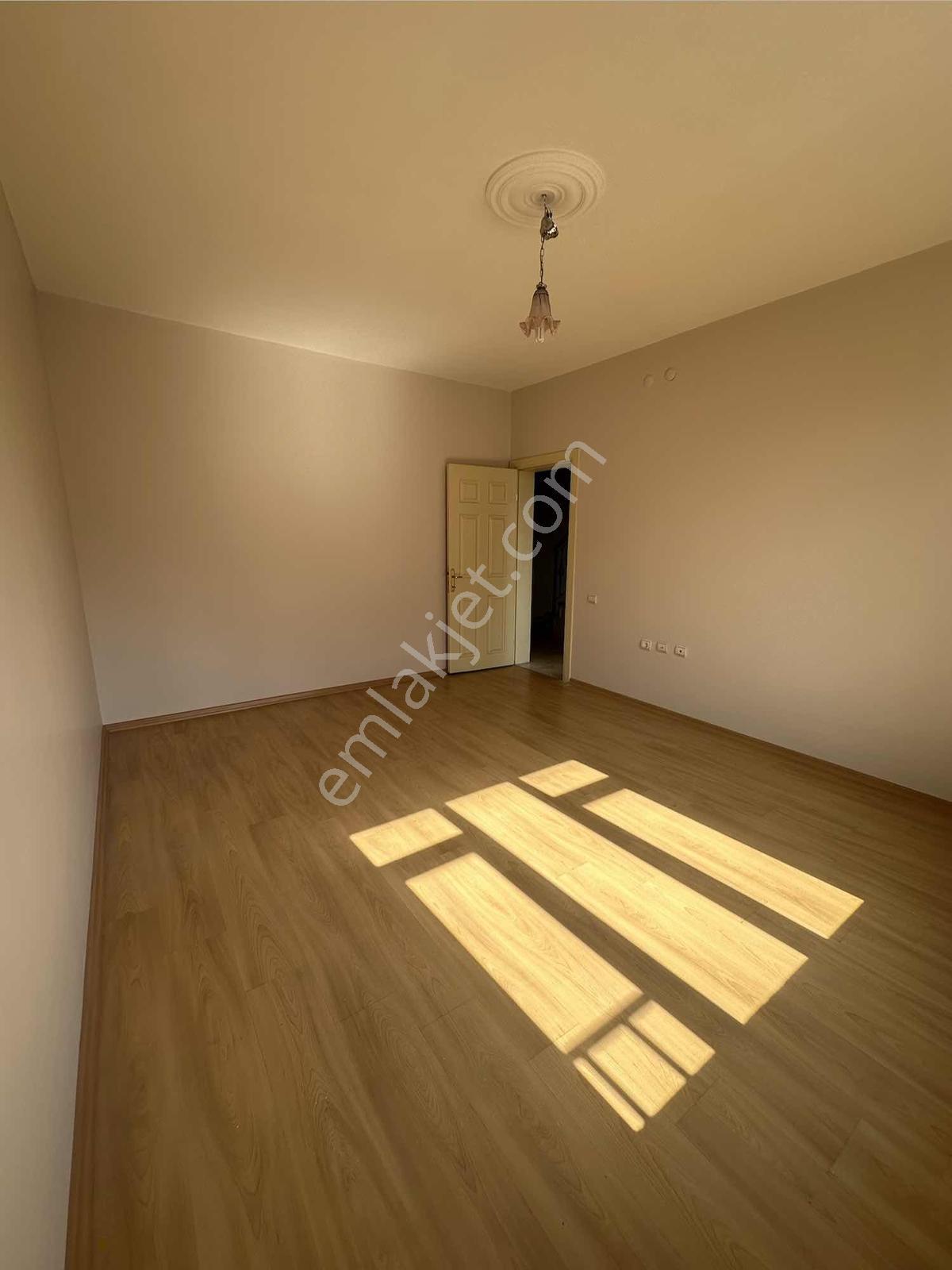 Konplus'tan Yazırda Tramvay Yanı Satılık 7+1 Daire — fotoğraf 19