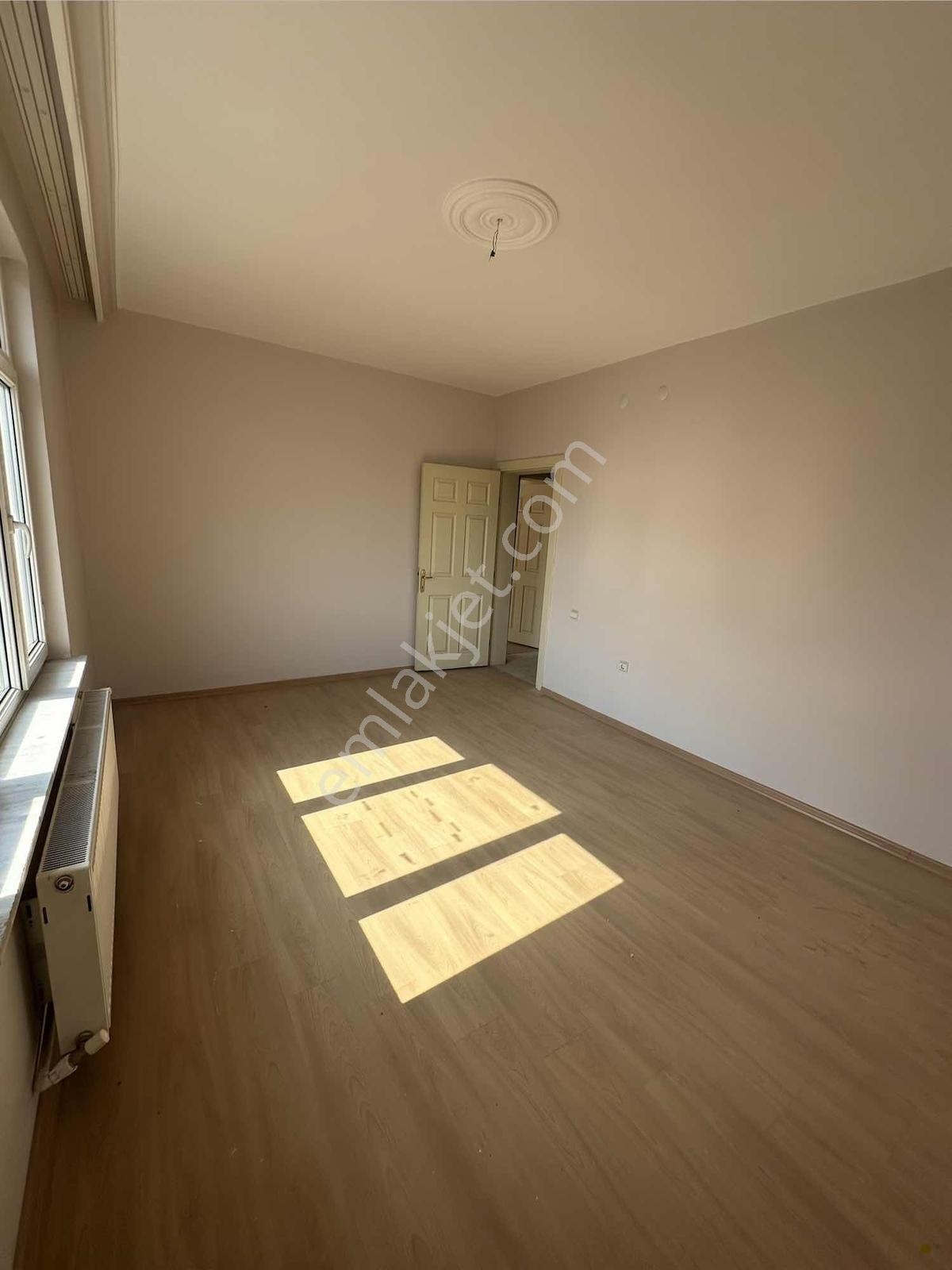 Konplus'tan Yazırda Tramvay Yanı Satılık 7+1 Daire — fotoğraf 22