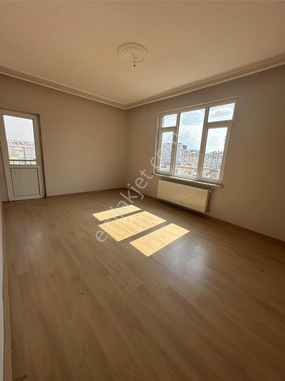 Konplus'tan Yazırda Tramvay Yanı Satılık 7+1 Daire — fotoğraf 23
