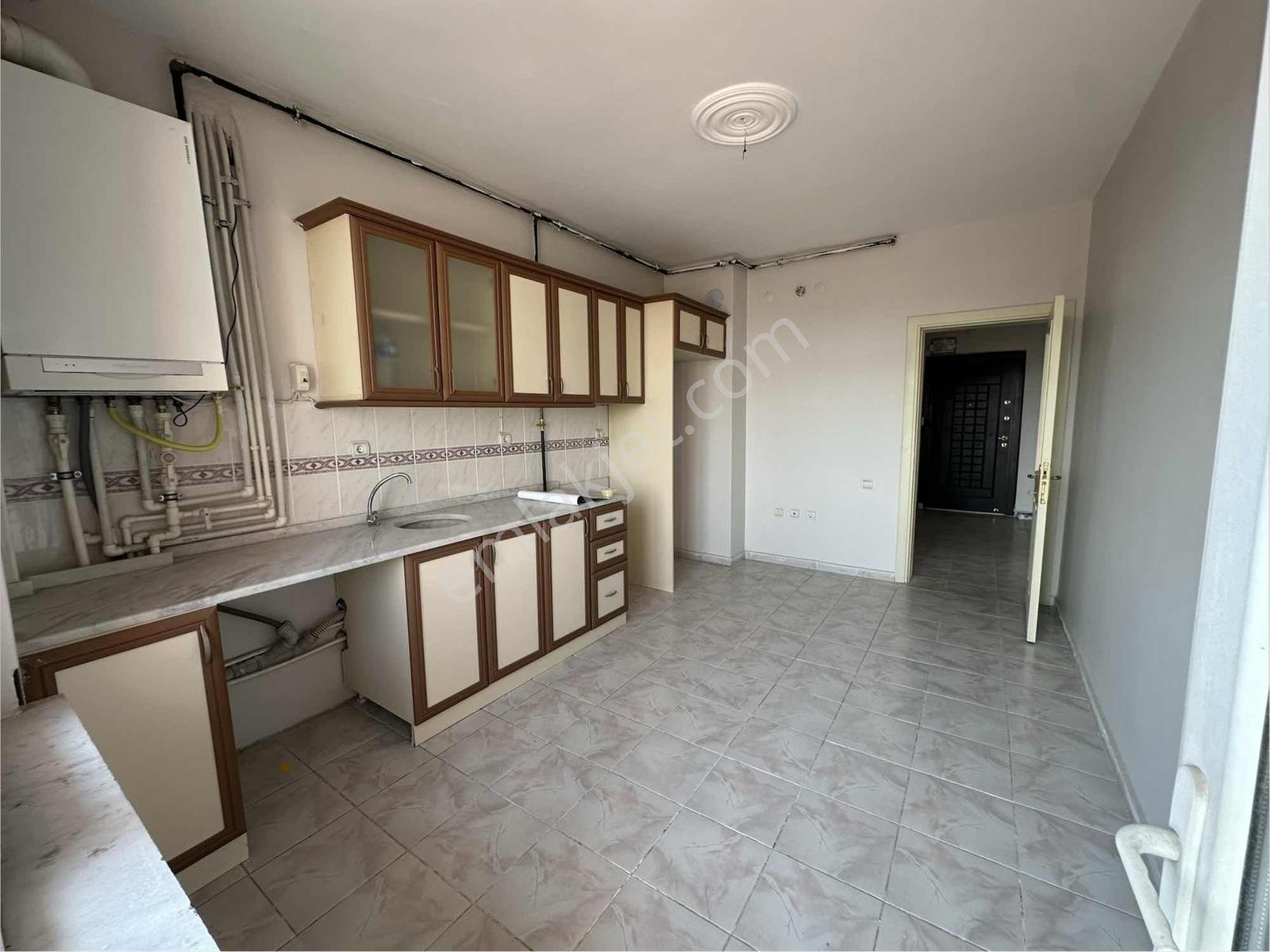 Konplus'tan Yazırda Tramvay Yanı Satılık 7+1 Daire — fotoğraf 29
