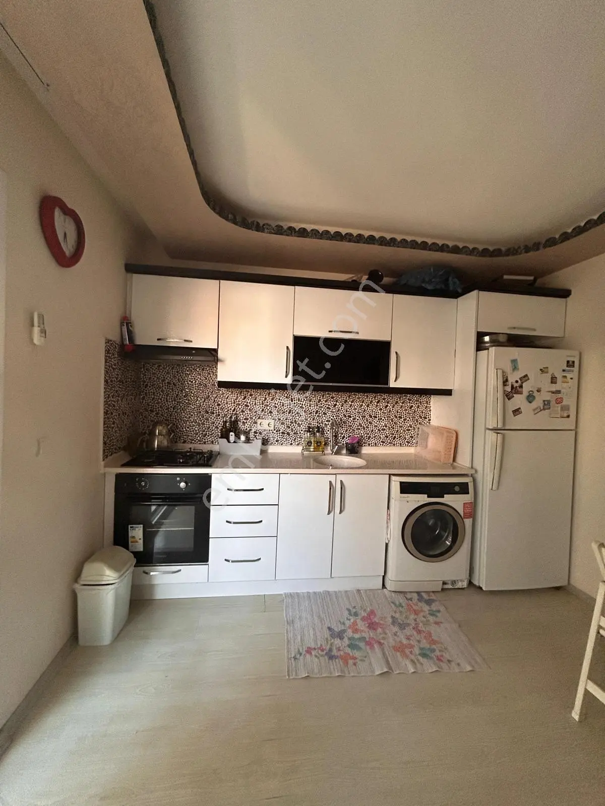 Davutlar Merkezde Eşyalı, Taşınmaya Hazır 1+1 Geniş Balkonlu Satılık Daire — fotoğraf 3