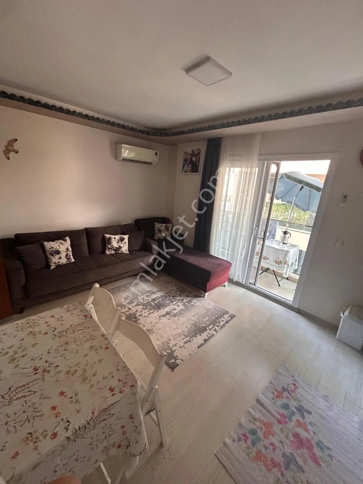 Davutlar Merkezde Eşyalı, Taşınmaya Hazır 1+1 Geniş Balkonlu Satılık Daire — fotoğraf 5