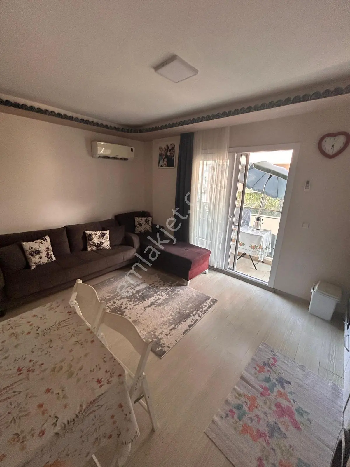 Davutlar Merkezde Eşyalı, Taşınmaya Hazır 1+1 Geniş Balkonlu Satılık Daire — fotoğraf 7