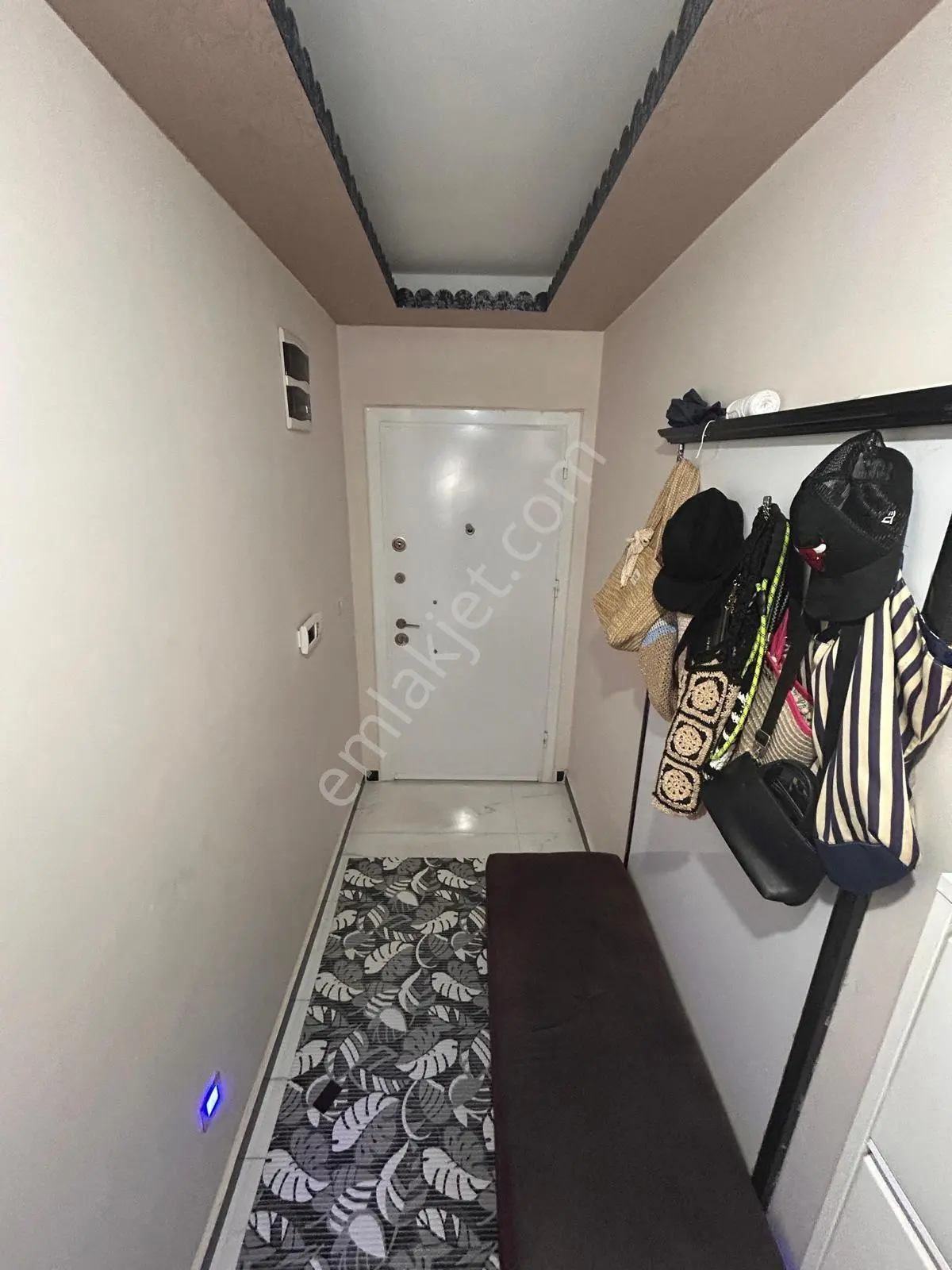 Davutlar Merkezde Eşyalı, Taşınmaya Hazır 1+1 Geniş Balkonlu Satılık Daire — fotoğraf 18