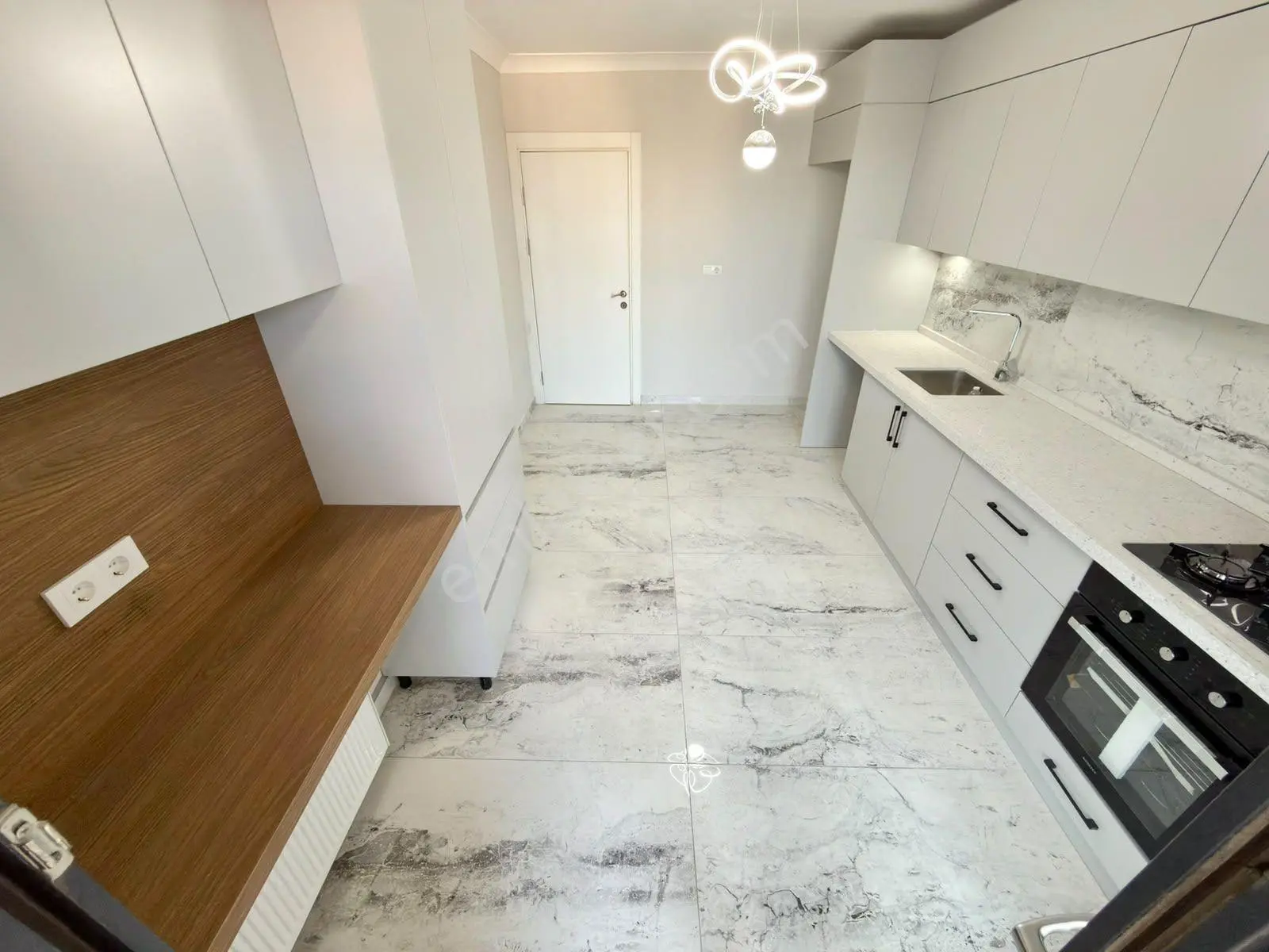 Yüksel'den Şehir Merkezinde Cam Balkonlu Lüks Ön Cephe 3+1 Satılık Daire — fotoğraf 10