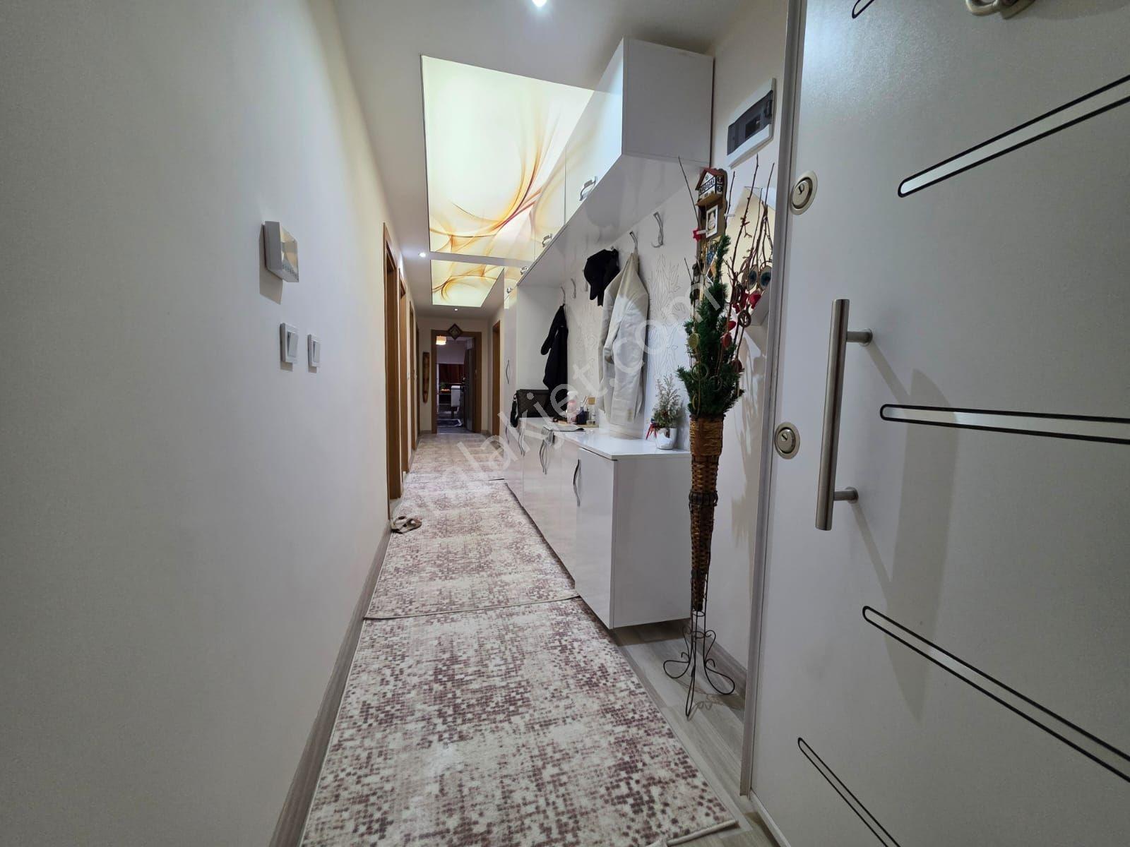 Serik En Merkezi Konumda Katta Kapalı Otoparkli 3+1 — fotoğraf 17