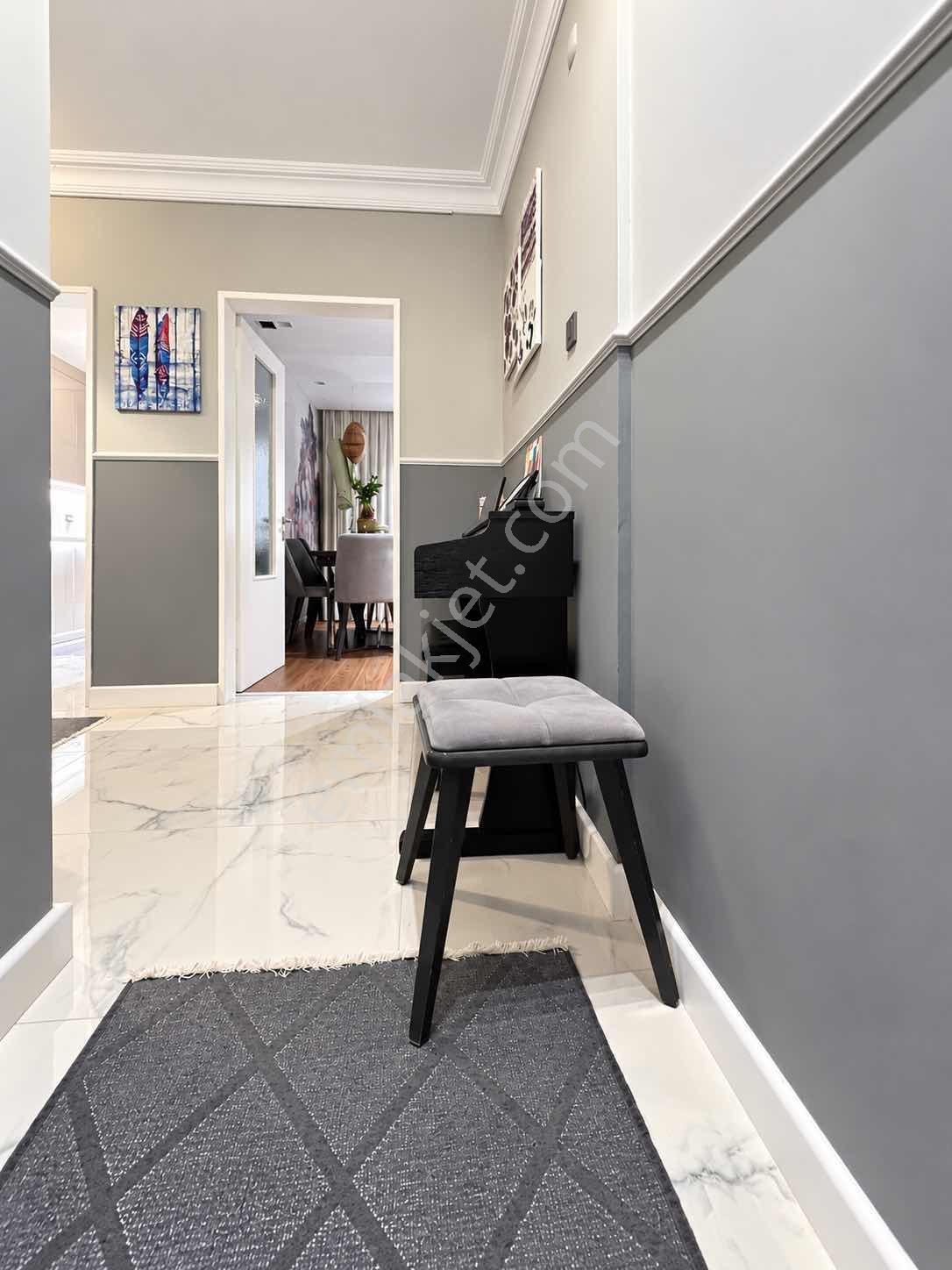 Çengelköy Ata-2 De Özel Dekorasyonlu 112 M2 Masrafsız Daire — fotoğraf 2
