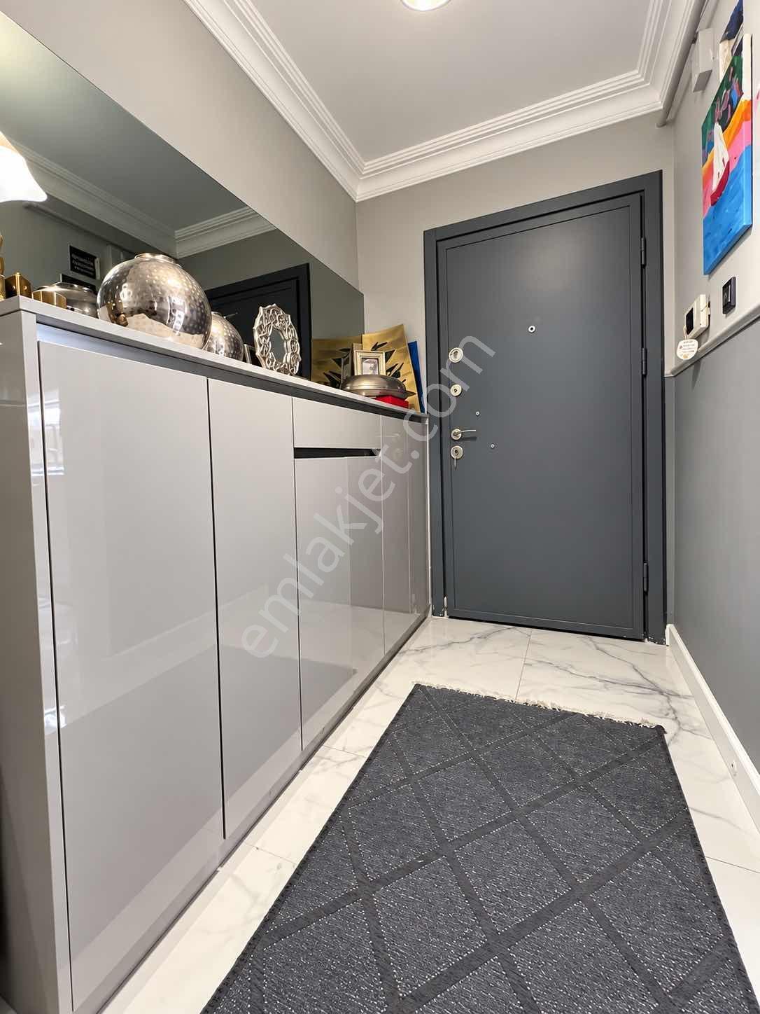 Çengelköy Ata-2 De Özel Dekorasyonlu 112 M2 Masrafsız Daire — fotoğraf 3