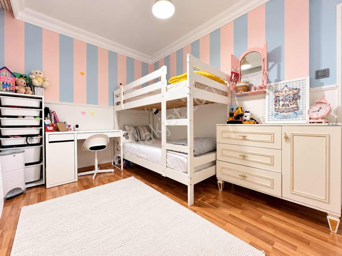 Çengelköy Ata-2 De Özel Dekorasyonlu 112 M2 Masrafsız Daire — fotoğraf 7
