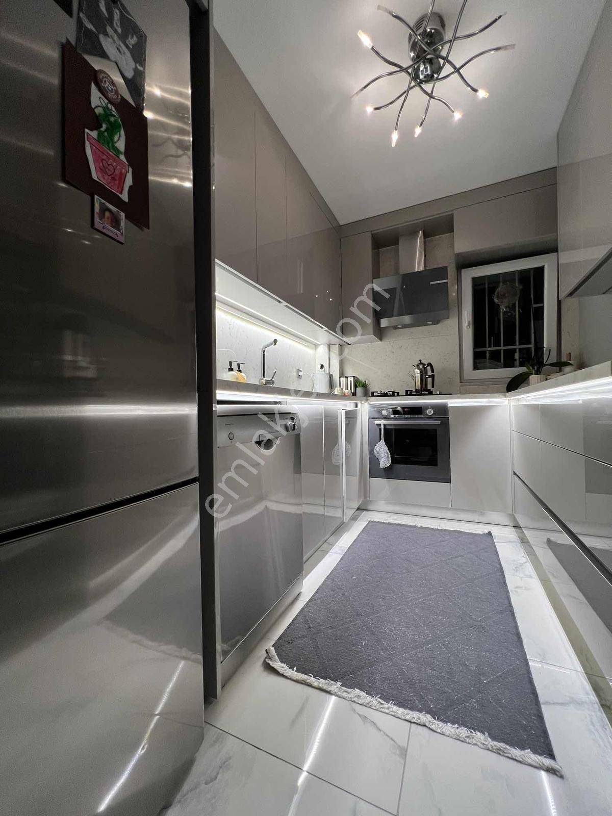 Çengelköy Ata-2 De Özel Dekorasyonlu 112 M2 Masrafsız Daire — fotoğraf 19